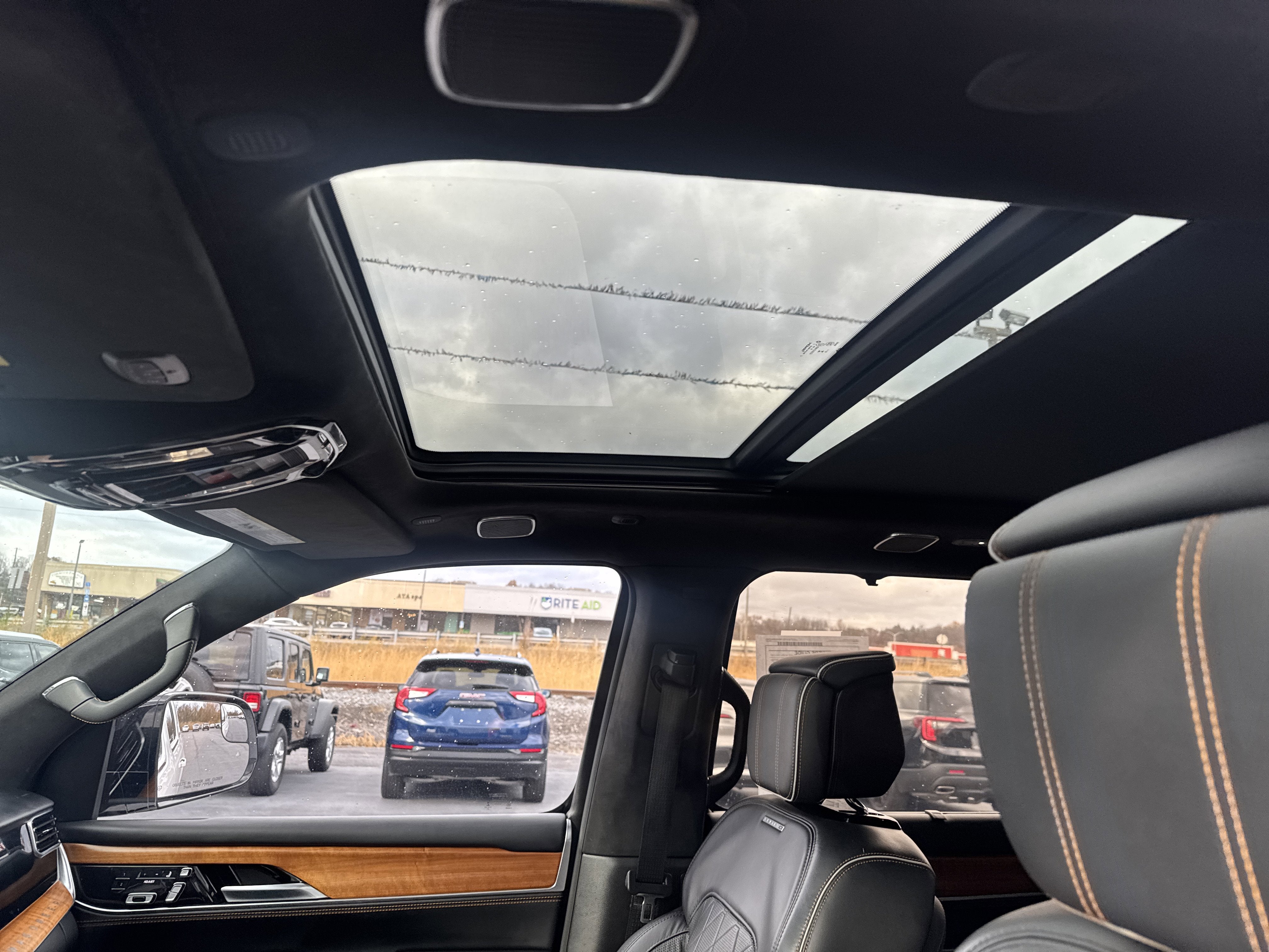 2023 Jeep Grand Wagoneer L Series III