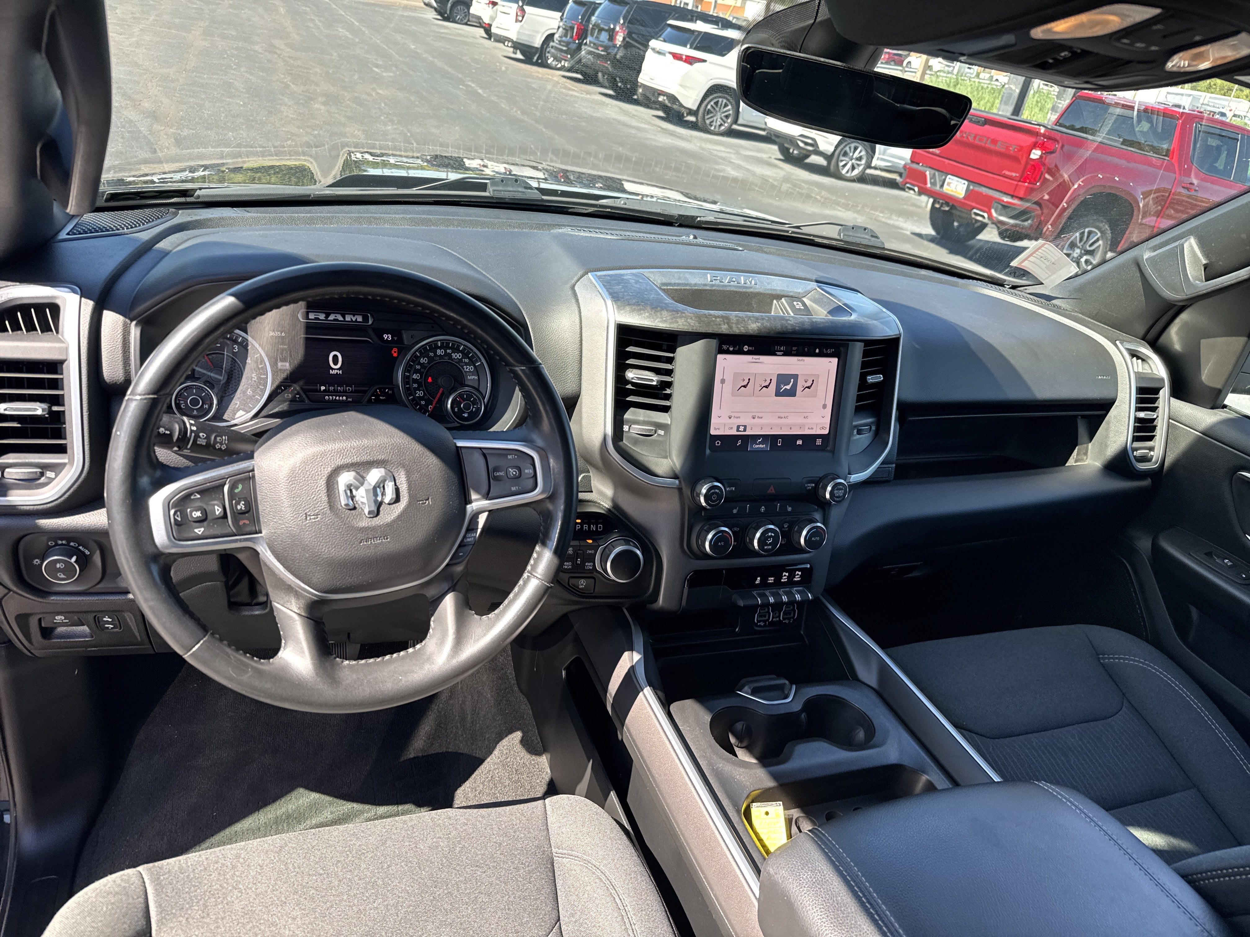 2022 RAM 1500 Big Horn Quad Cab 4x4 6'4" Box