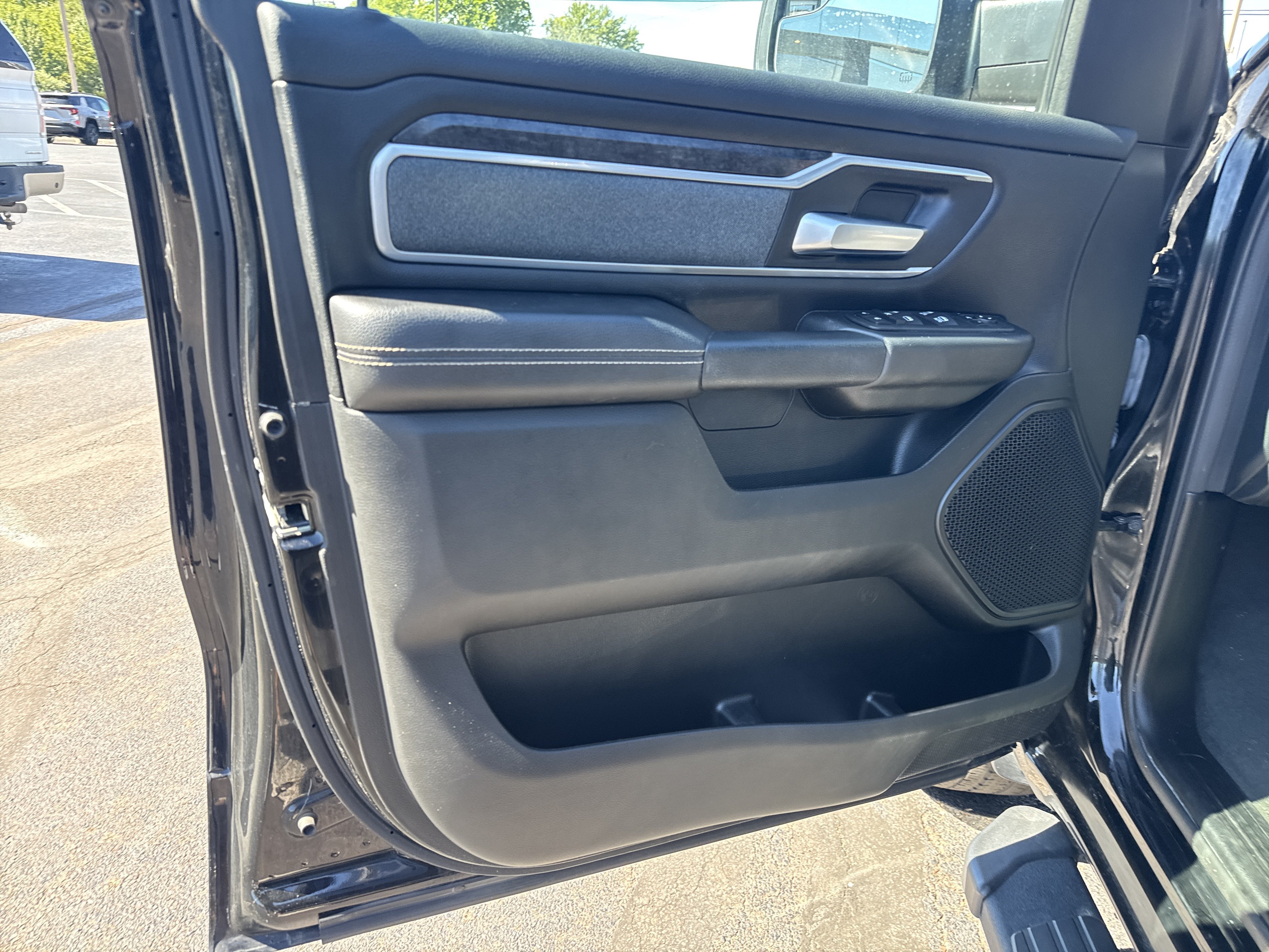 2022 RAM 1500 Big Horn Quad Cab 4x4 6'4" Box