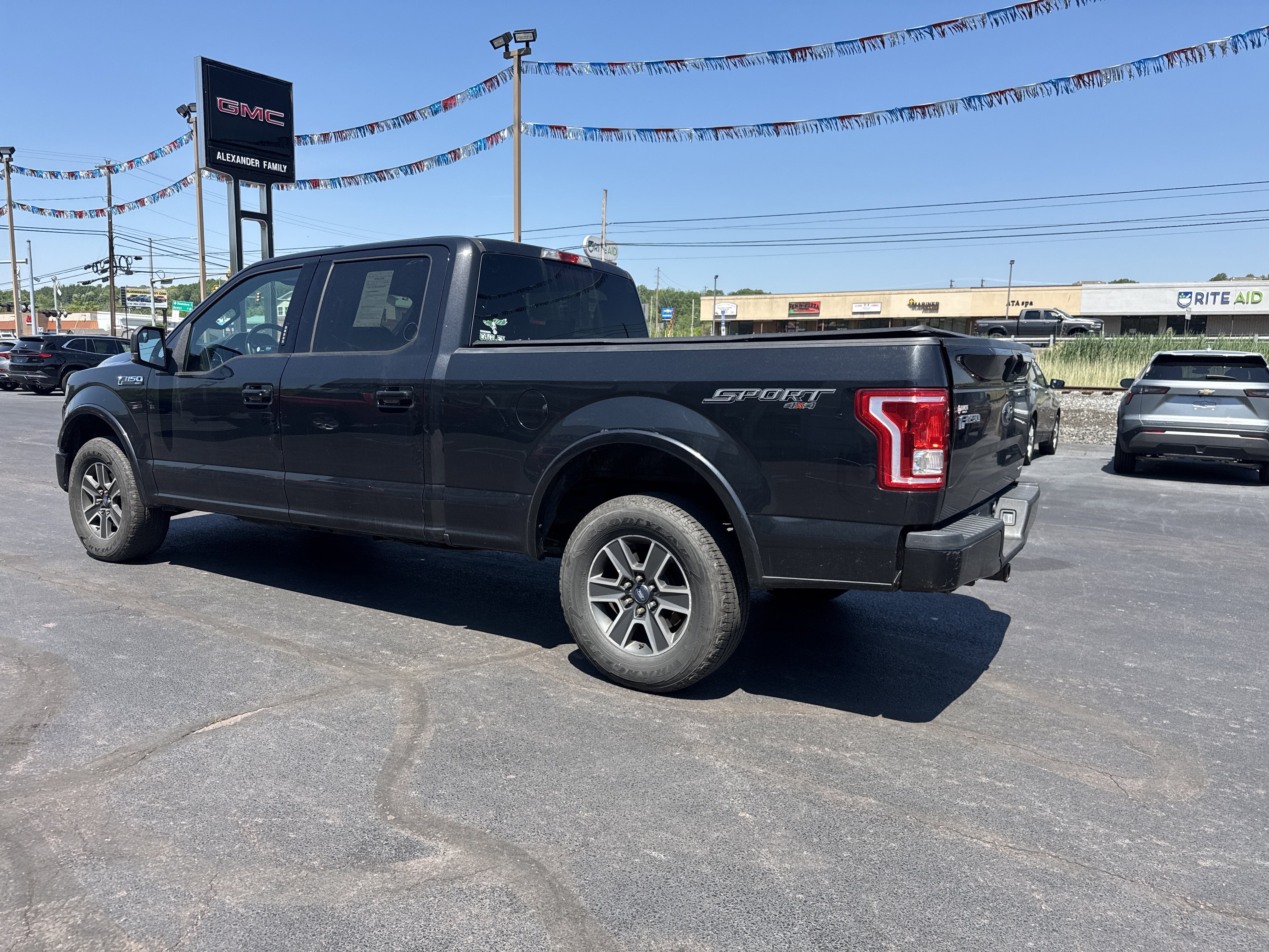 2015 Ford F-150 XLT w/HD Payload Pkg