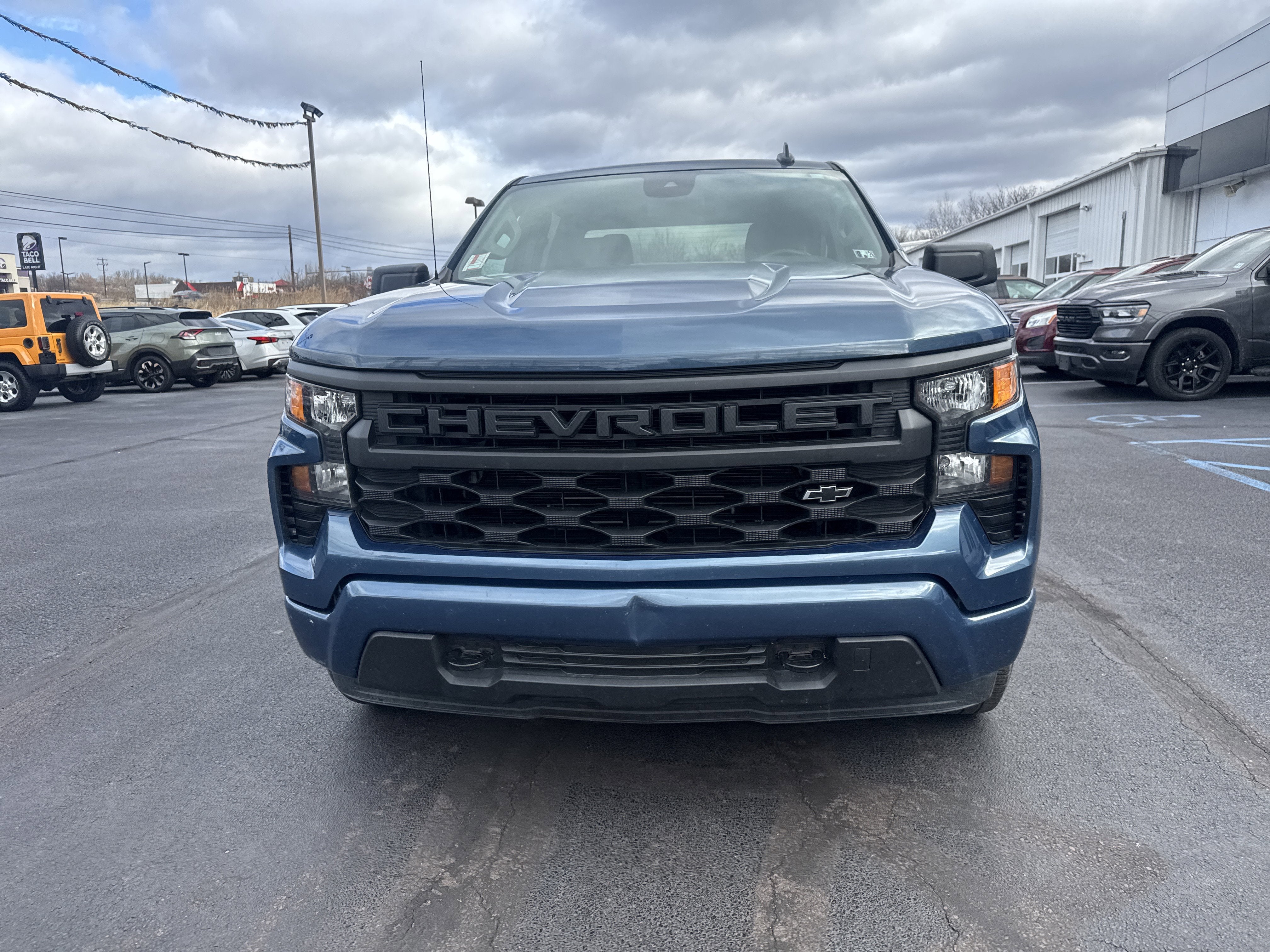 2024 Chevrolet Silverado 1500 Custom