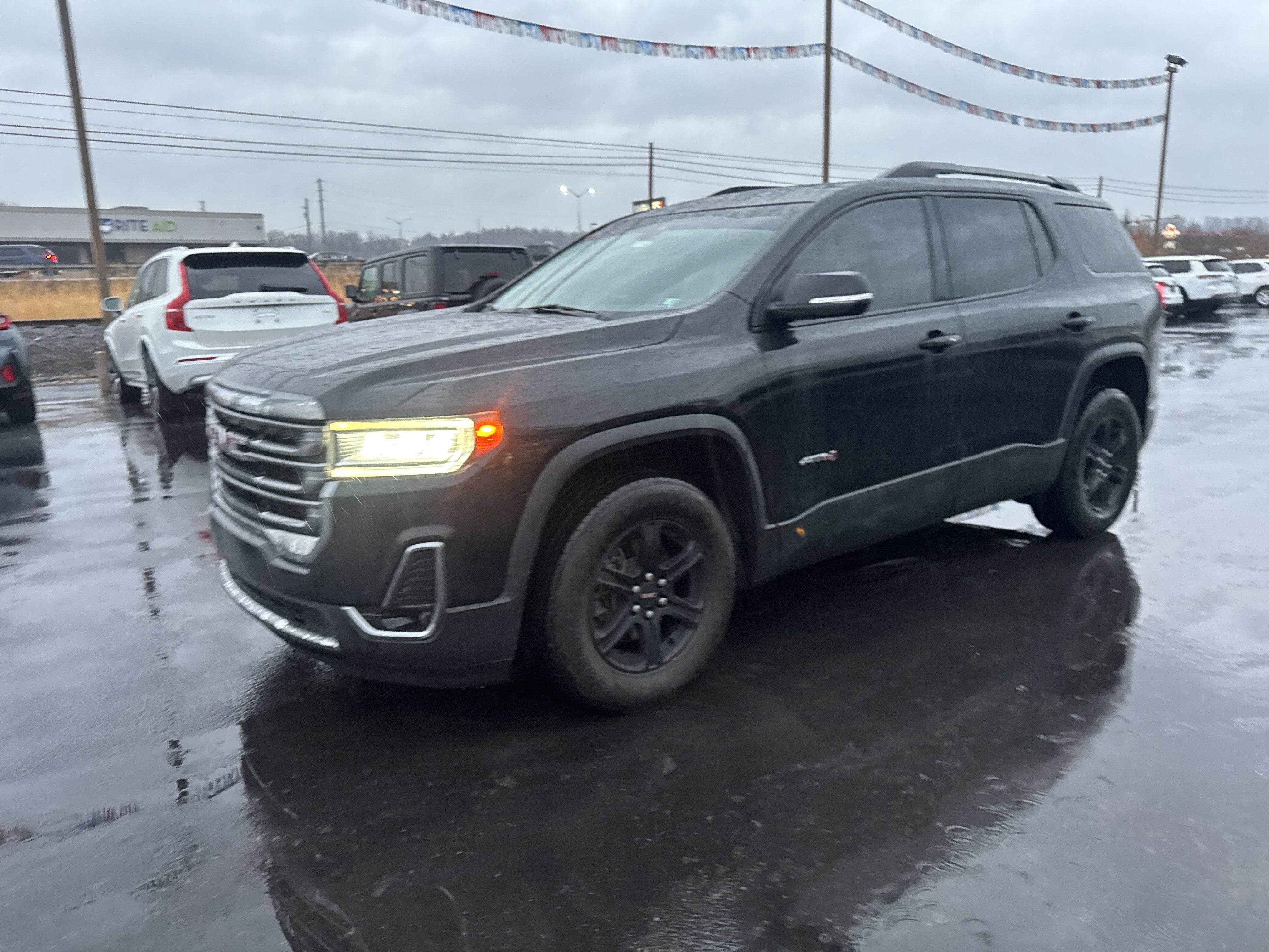 2021 GMC Acadia AT4