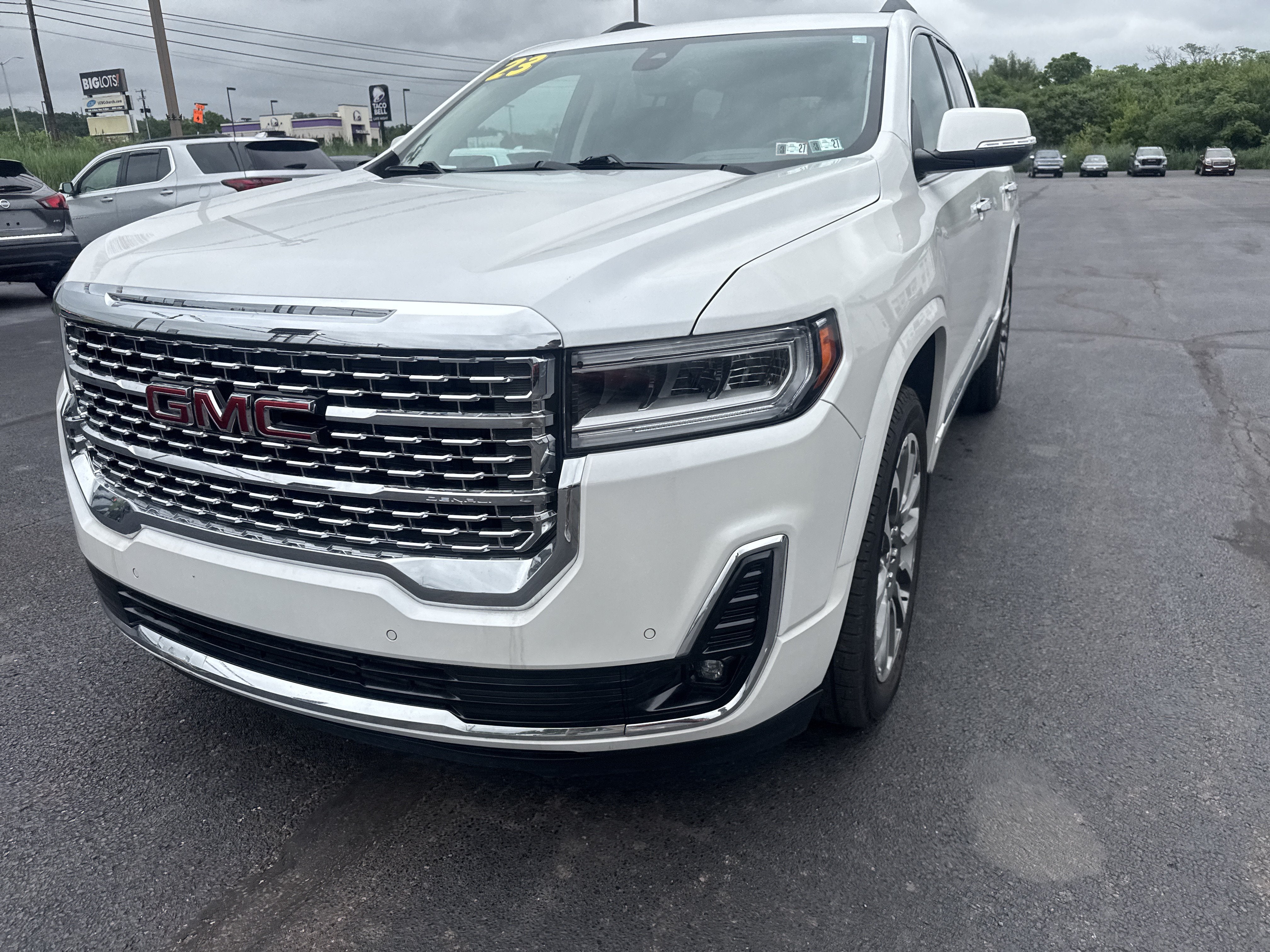 2023 GMC Acadia Denali