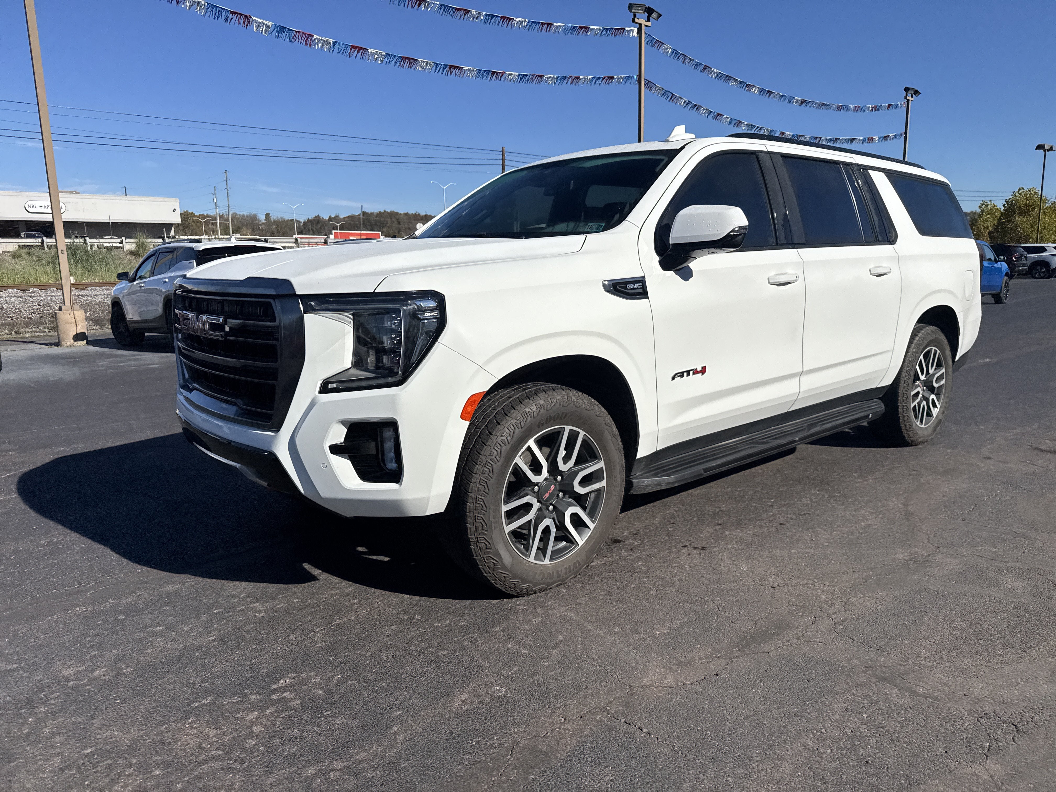 2023 GMC Yukon XL AT4