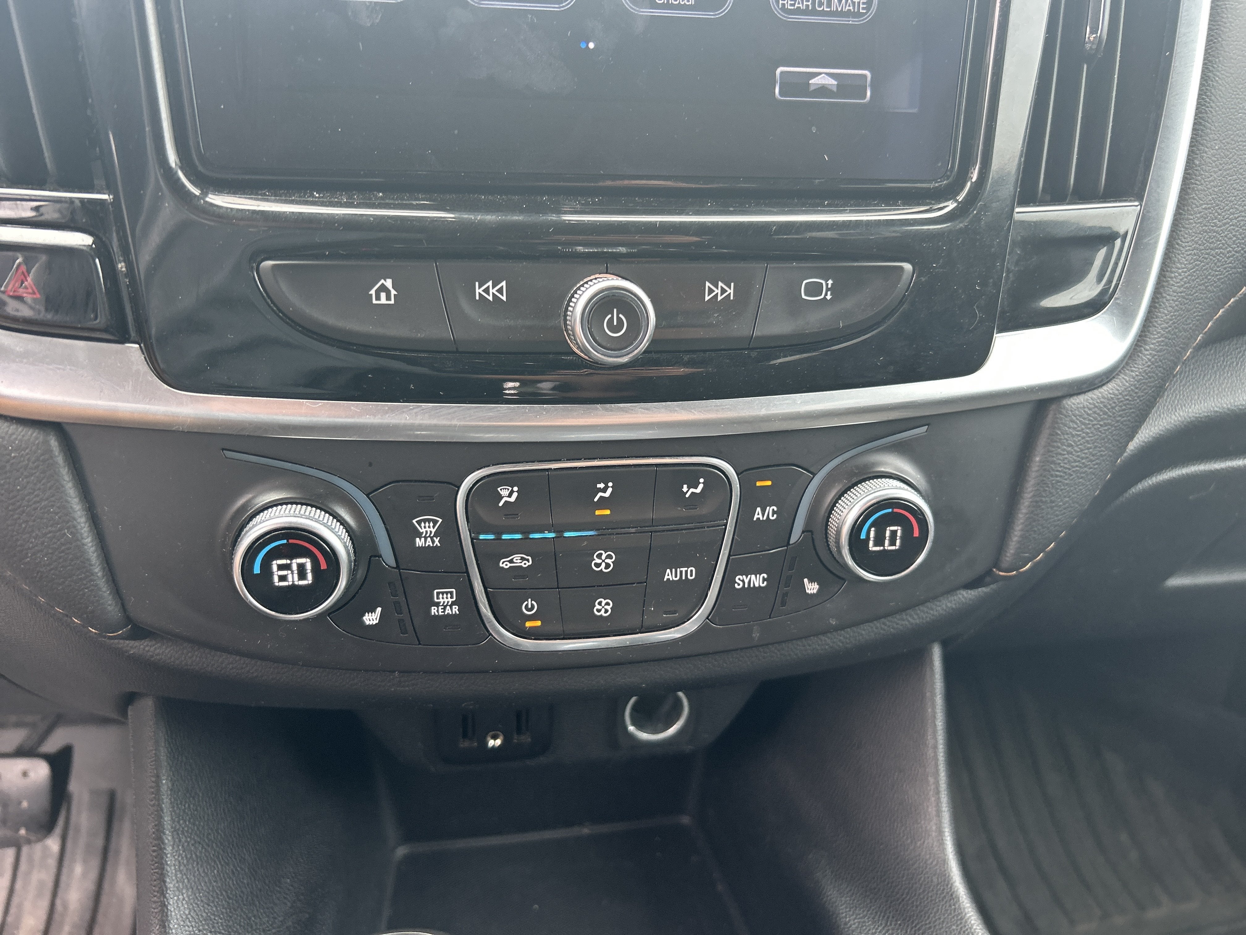2019 Chevrolet Traverse LT Cloth