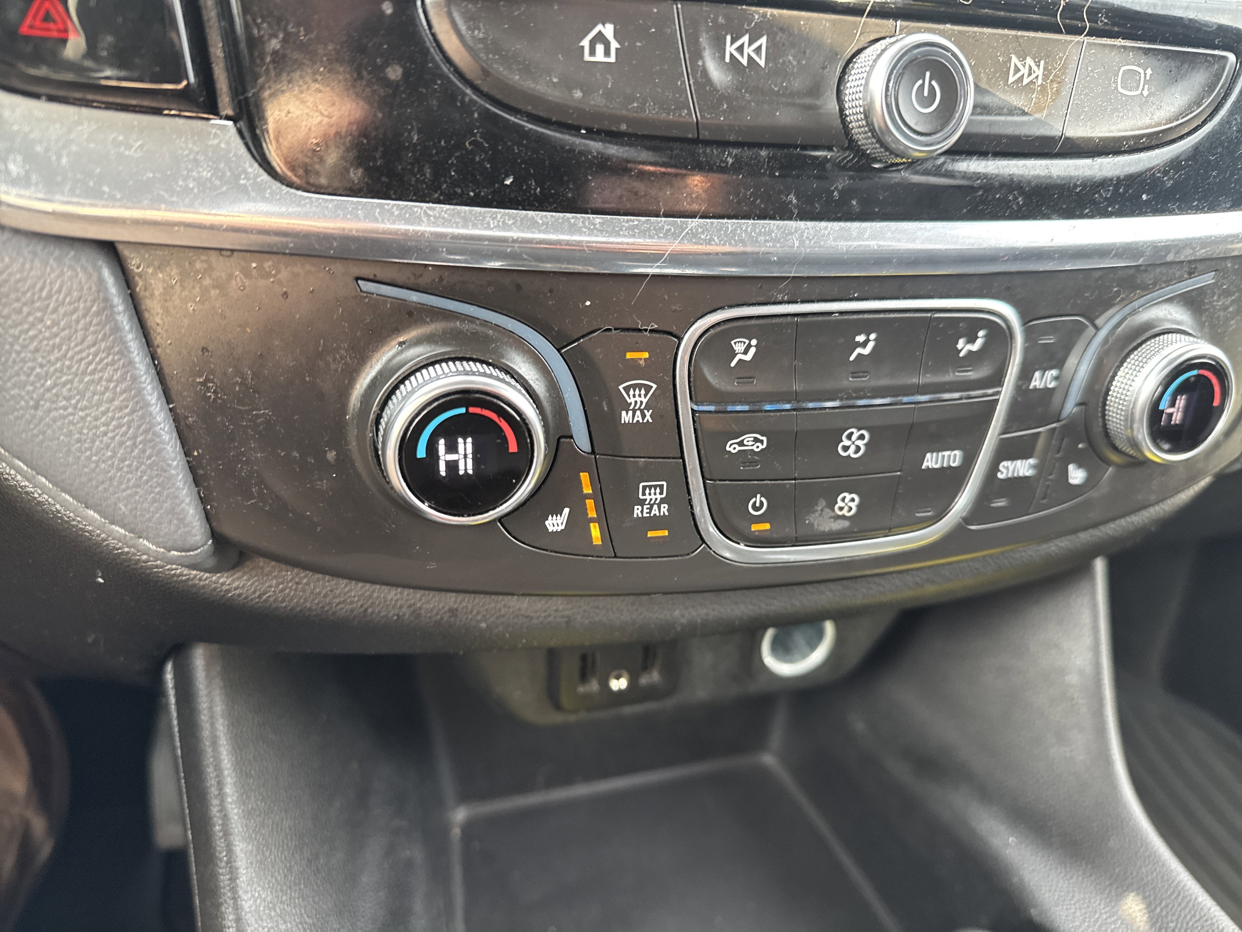 2019 Chevrolet Traverse LT Leather