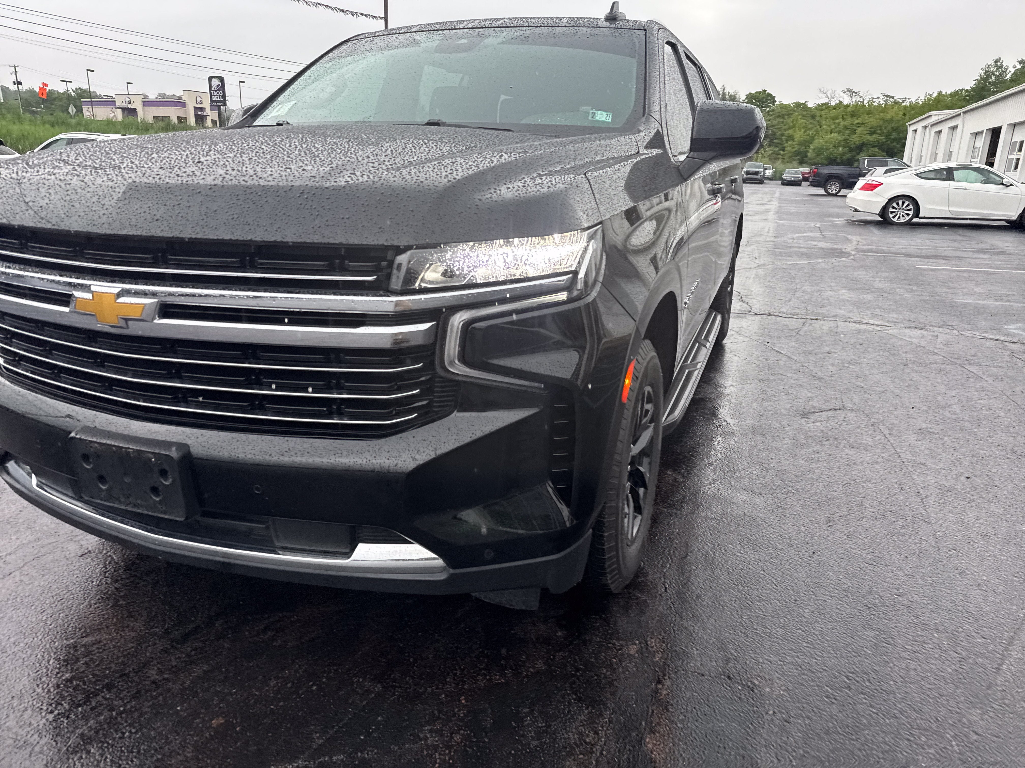 2023 Chevrolet Suburban LT