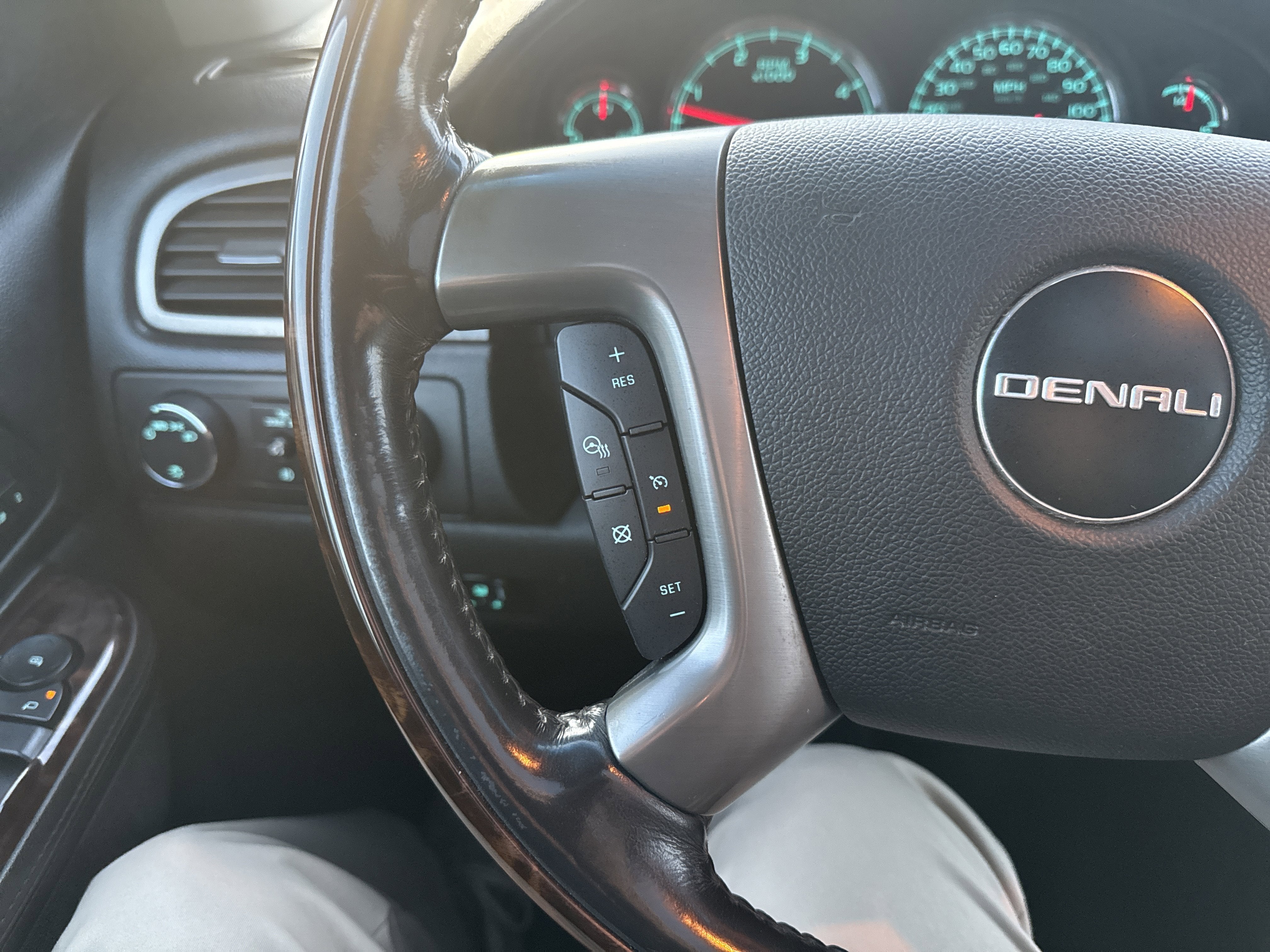 2012 GMC Sierra 3500 HD SRW Denali