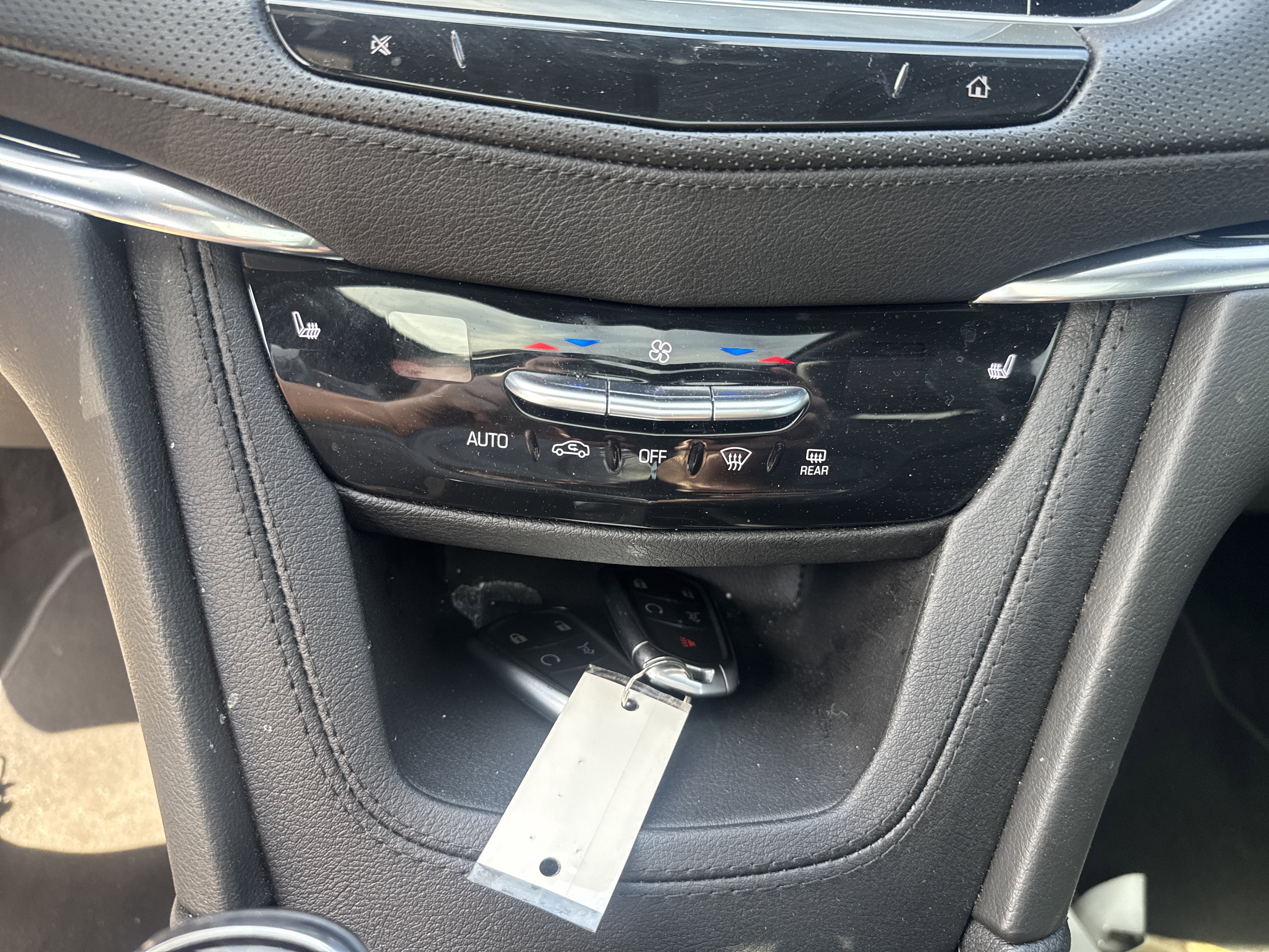 2024 Cadillac XT6 Luxury