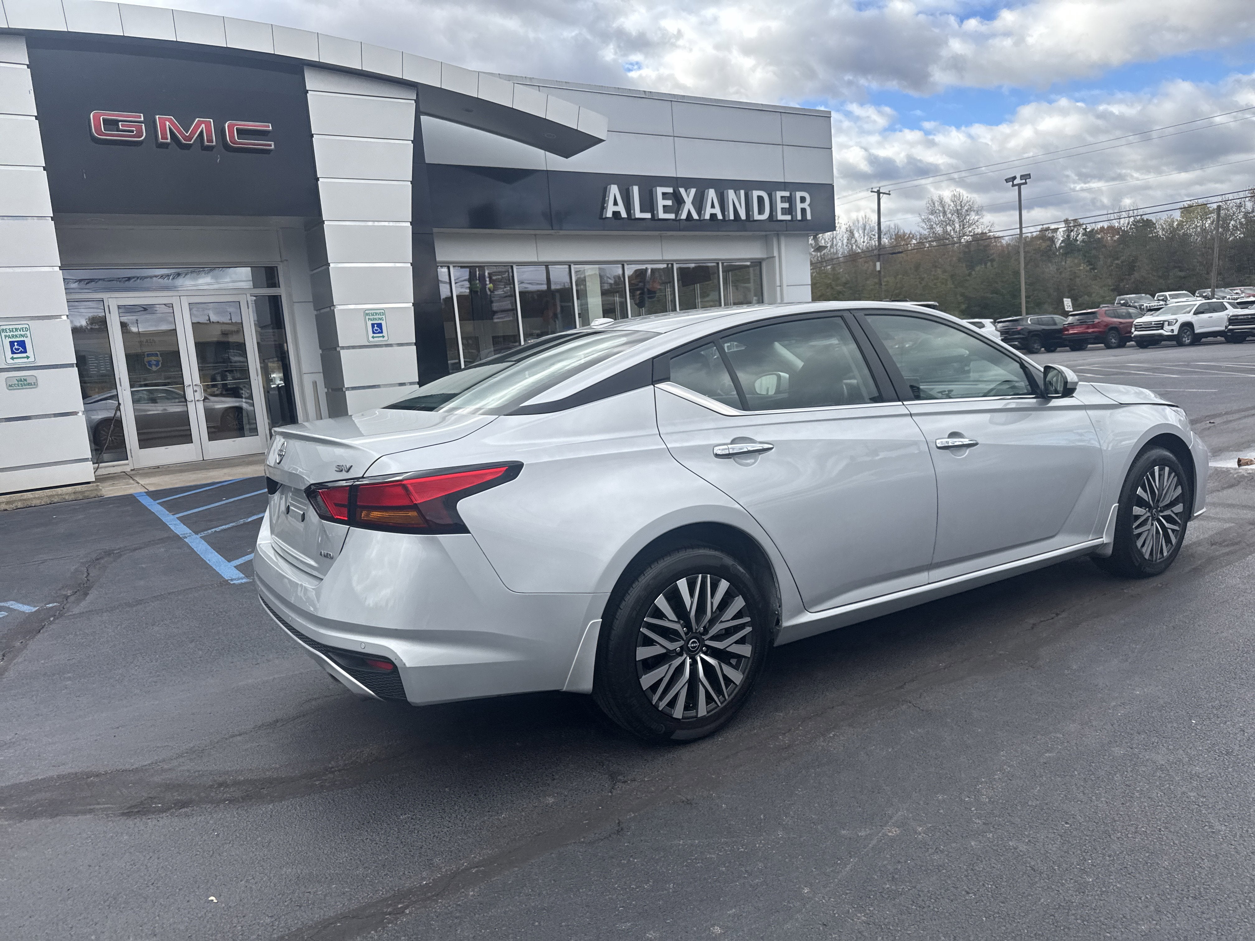 2023 Nissan Altima 2.5 SV