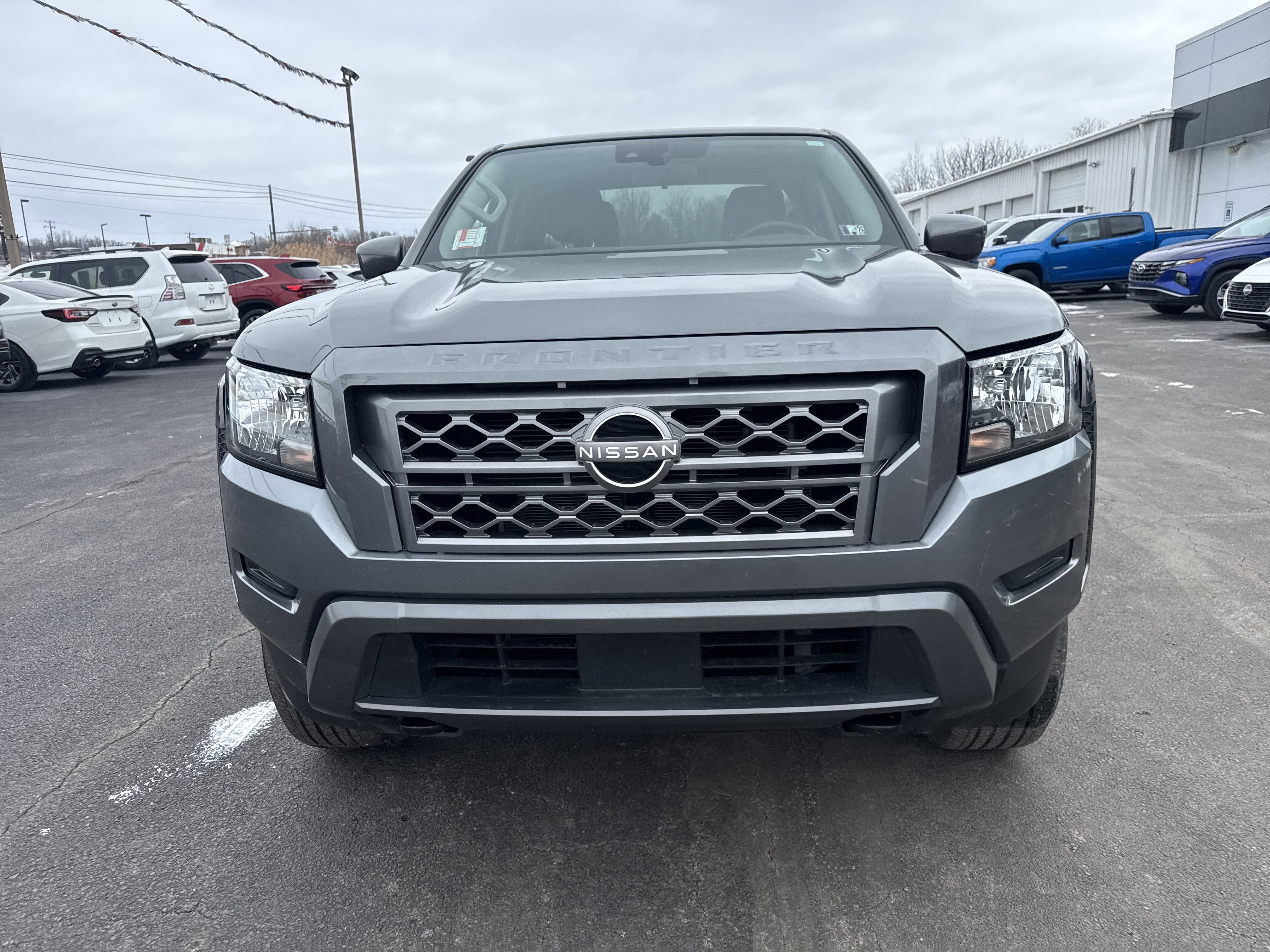 2022 Nissan Frontier SV