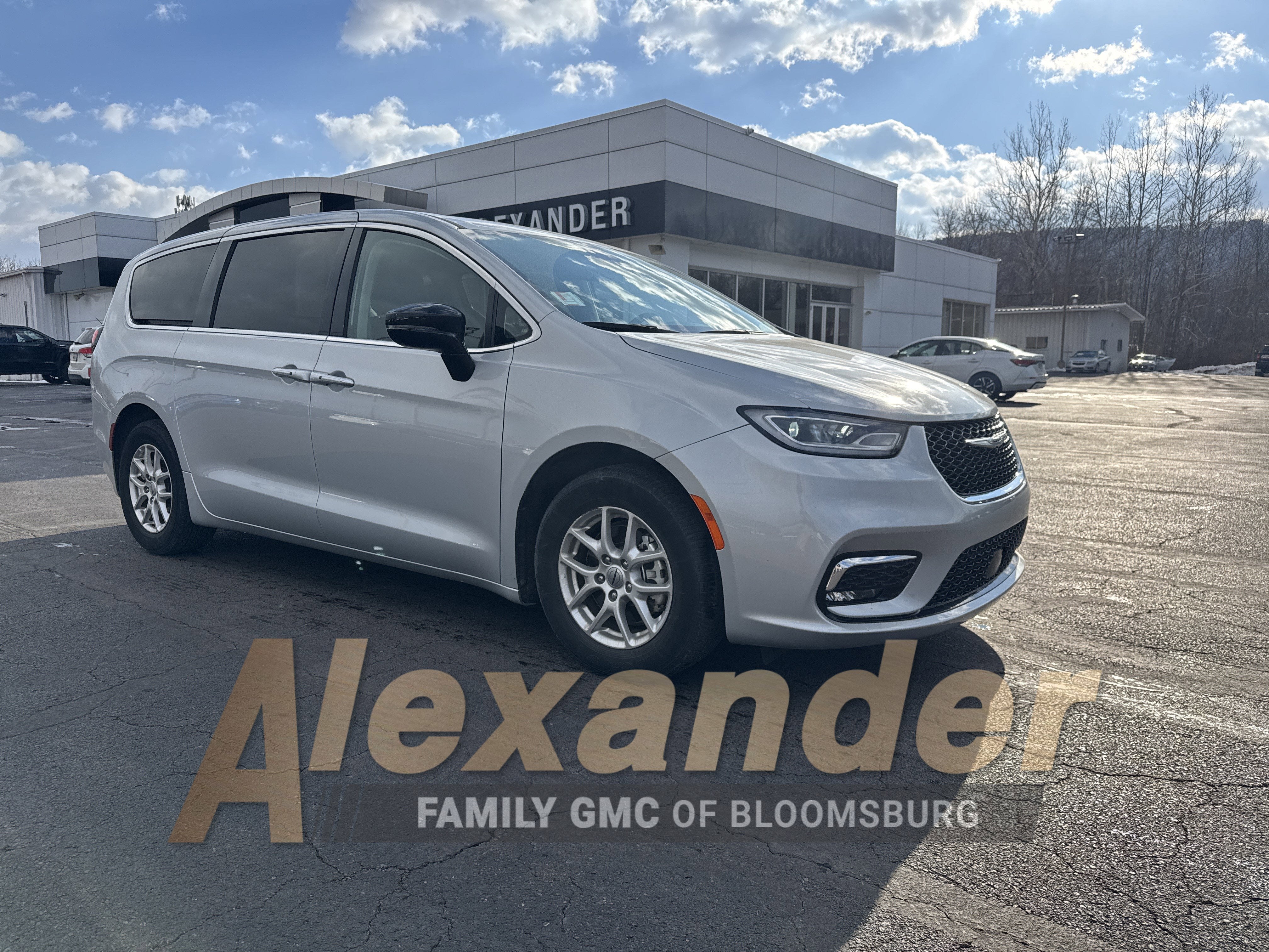 2024 Chrysler Pacifica Touring L