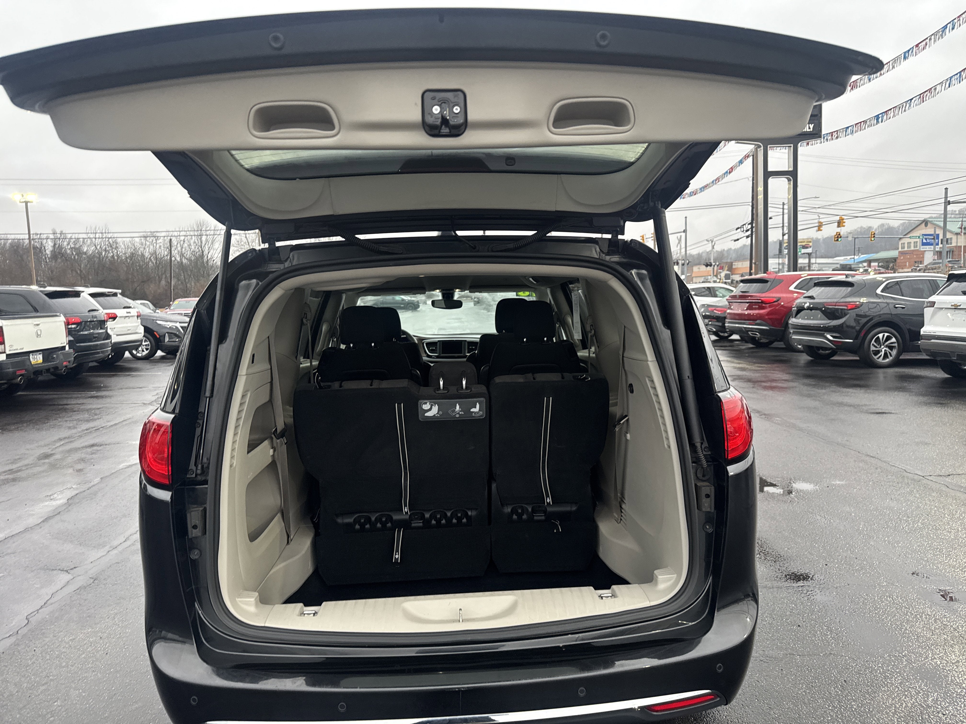 2018 Chrysler Pacifica Touring Plus