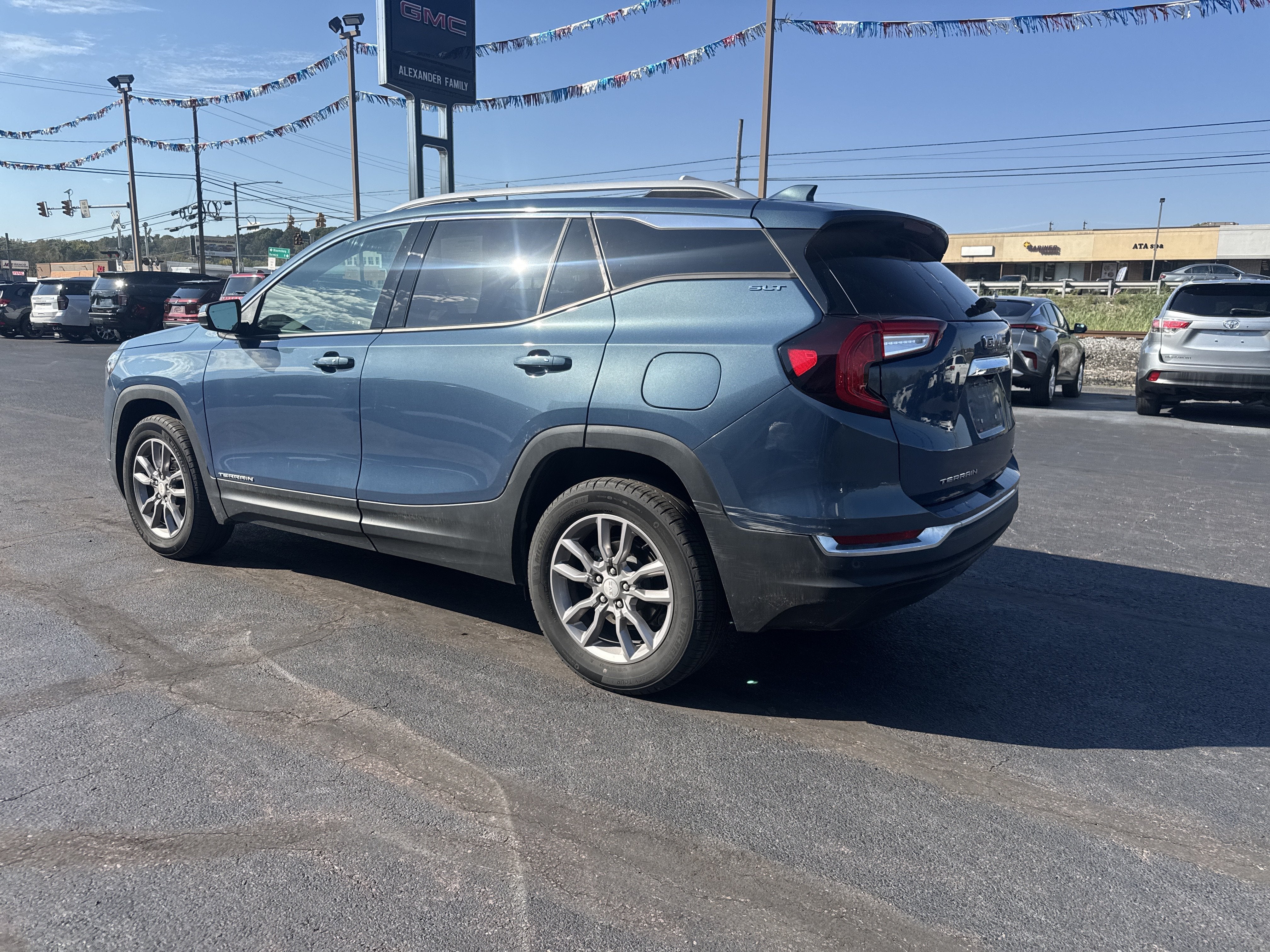 2024 GMC Terrain SLT