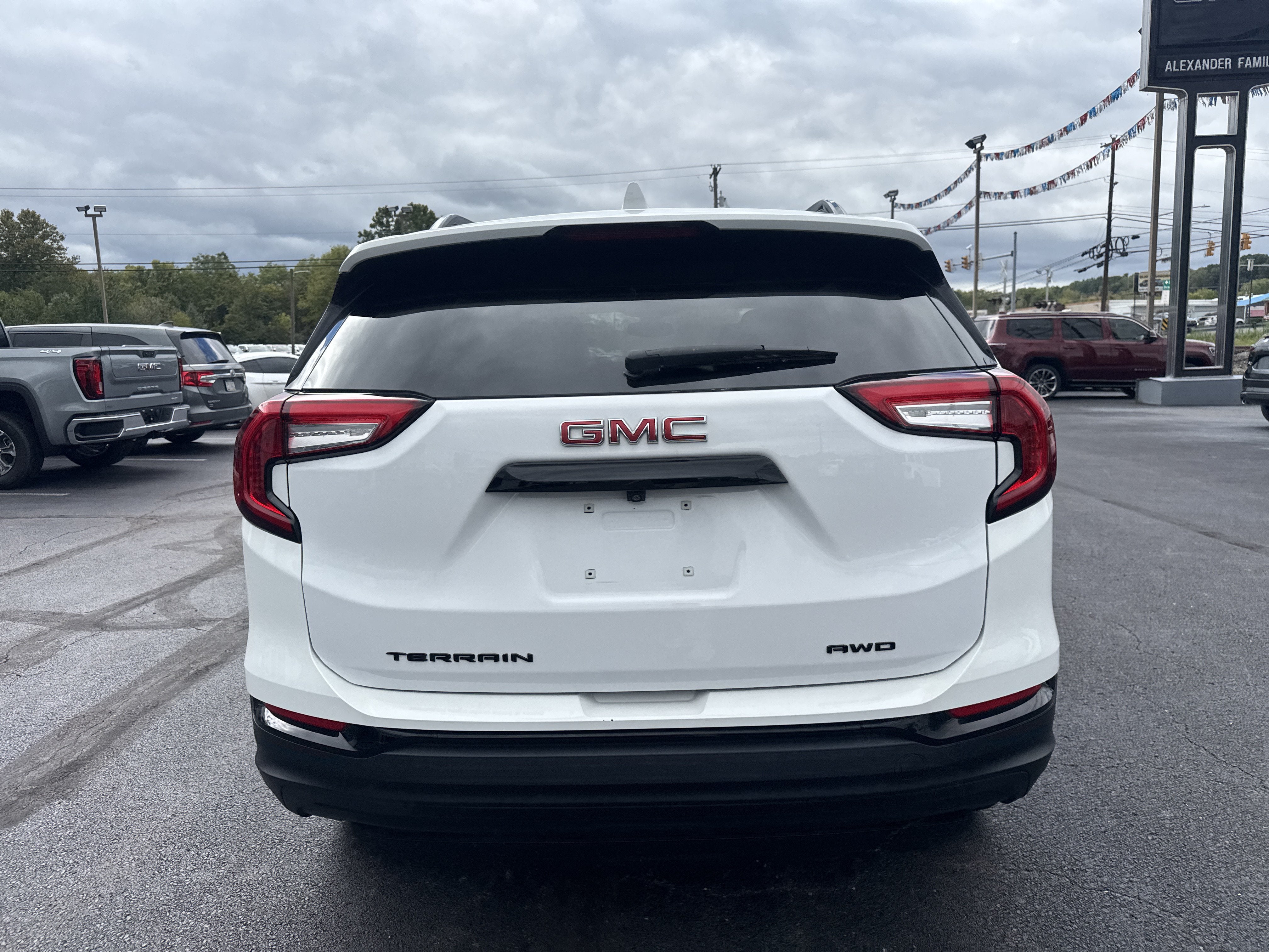 2023 GMC Terrain SLT