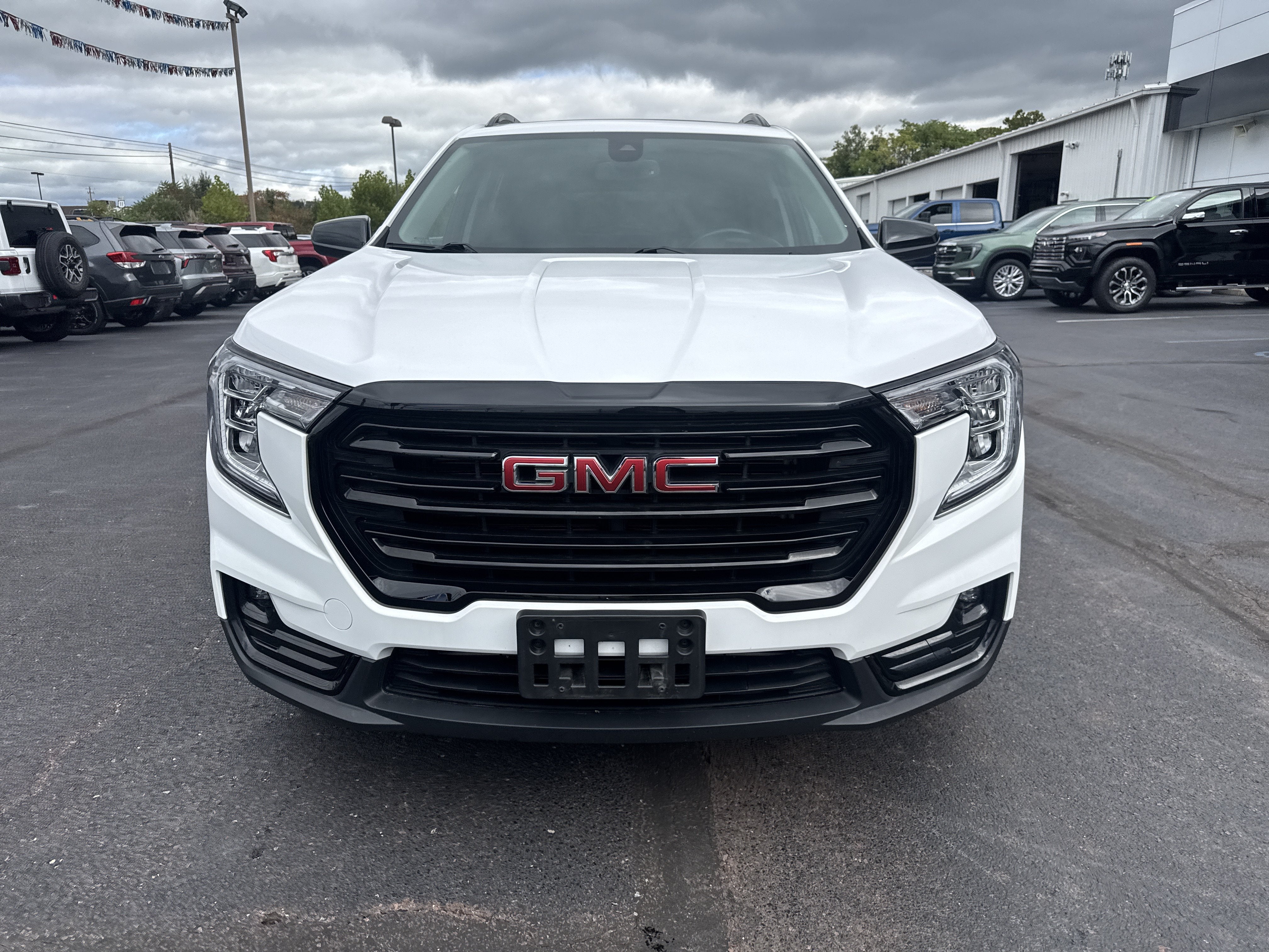 2023 GMC Terrain SLT