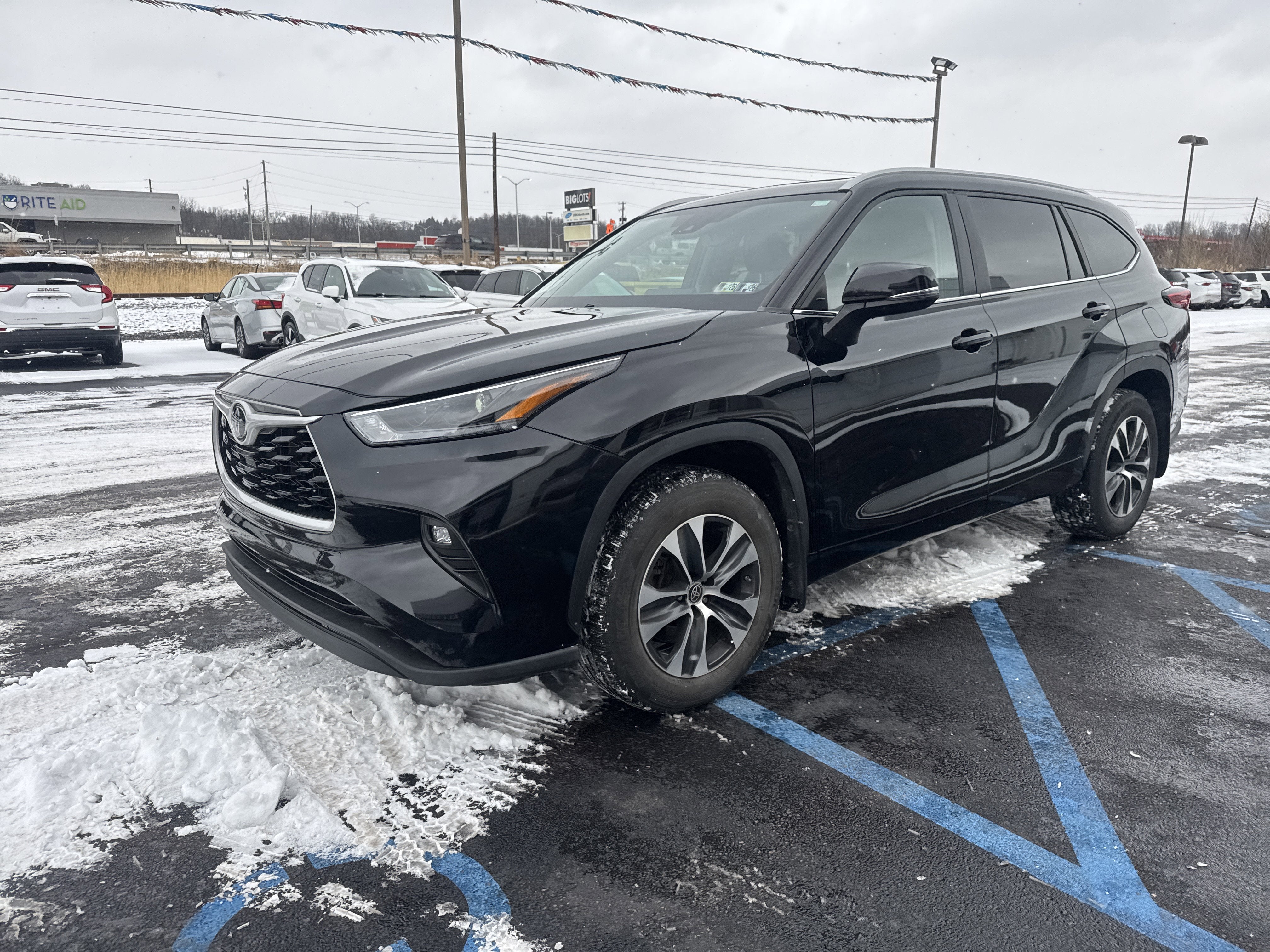 2023 Toyota Highlander L