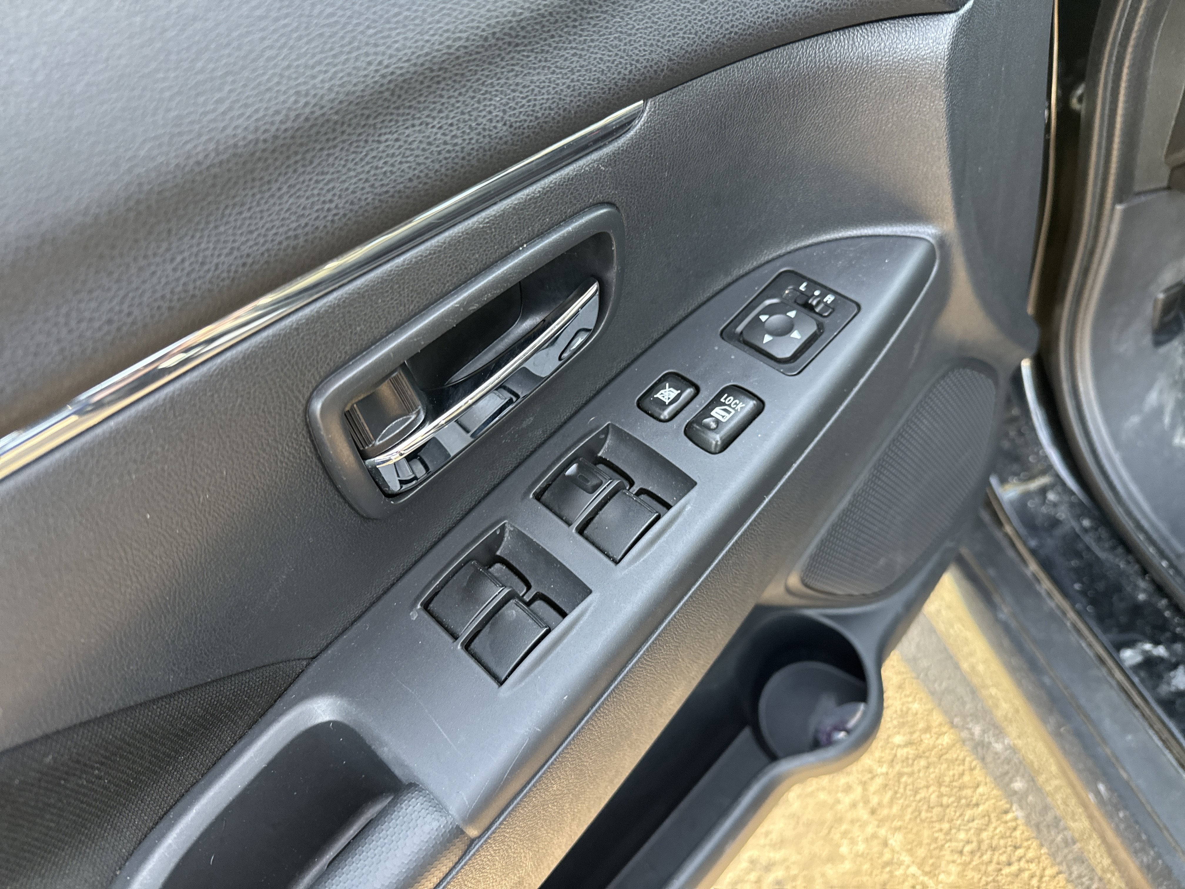 2025 Mitsubishi Outlander Sport S