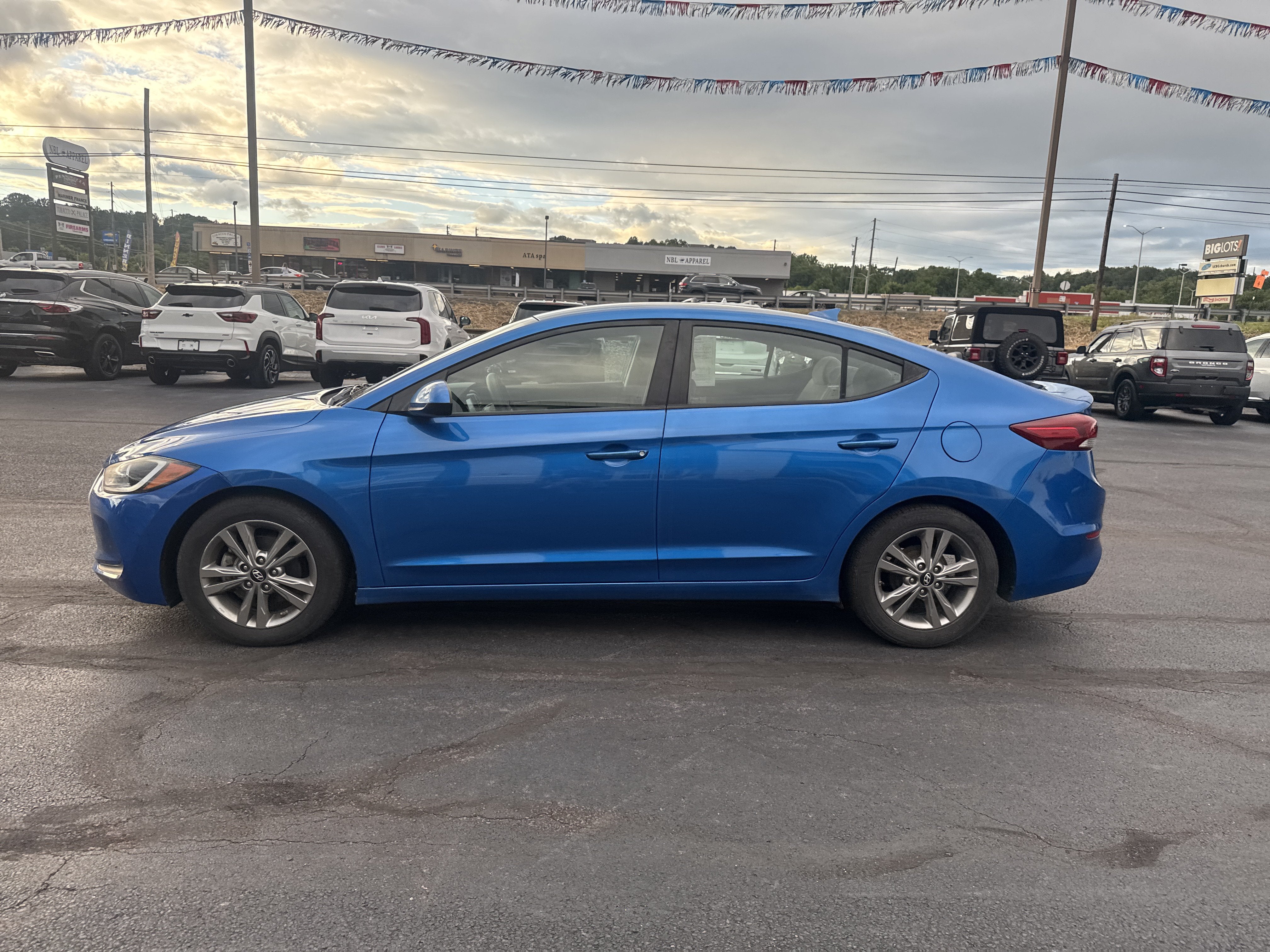 2017 Hyundai Elantra SE