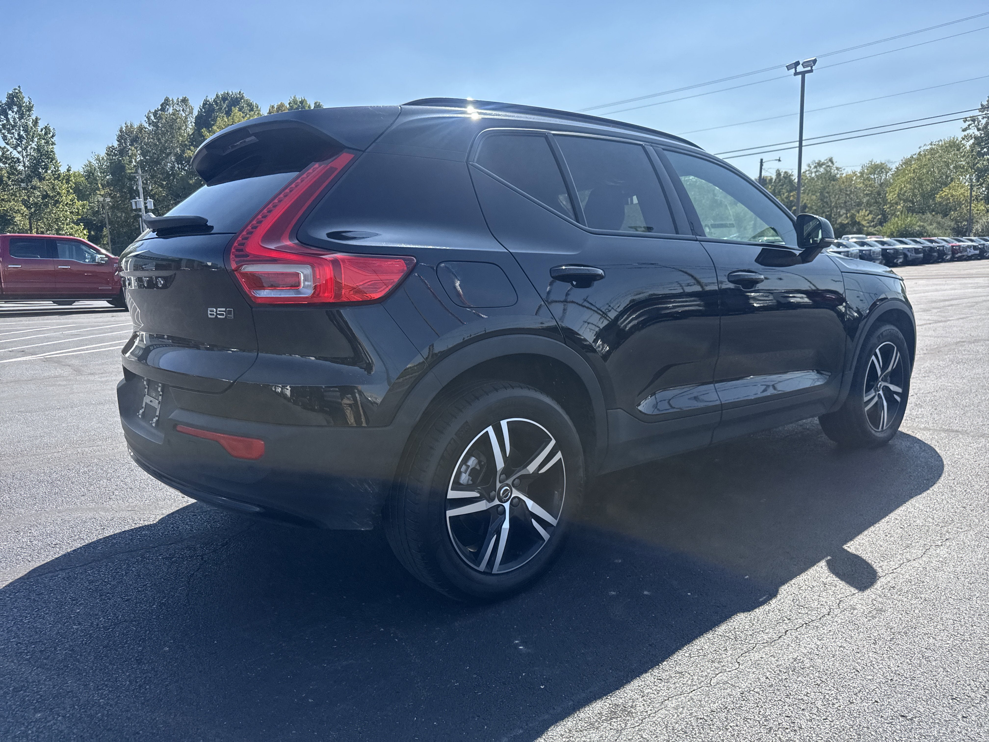 2024 Volvo XC40 Core Bright Theme