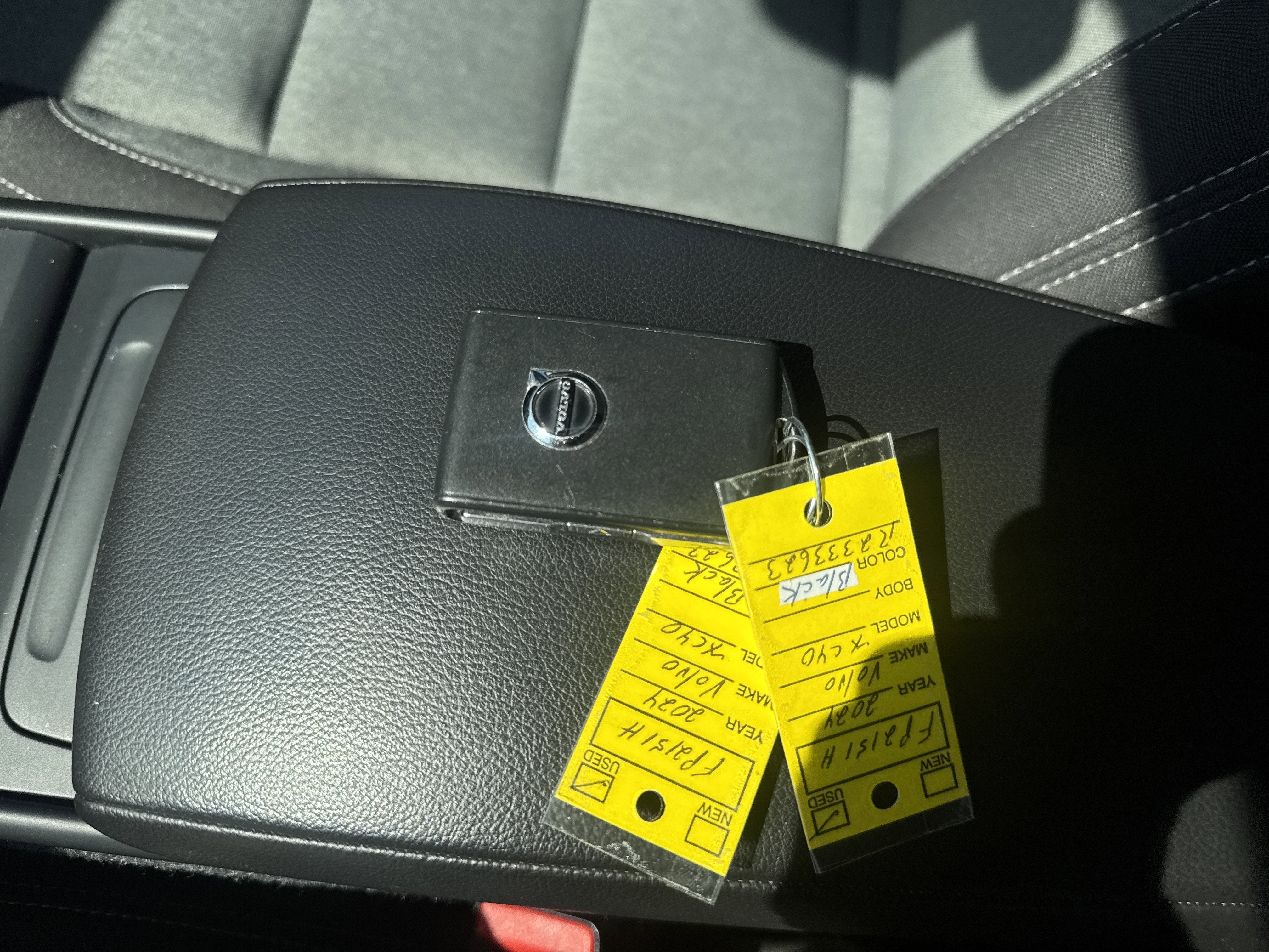 2024 Volvo XC40 Core Bright Theme