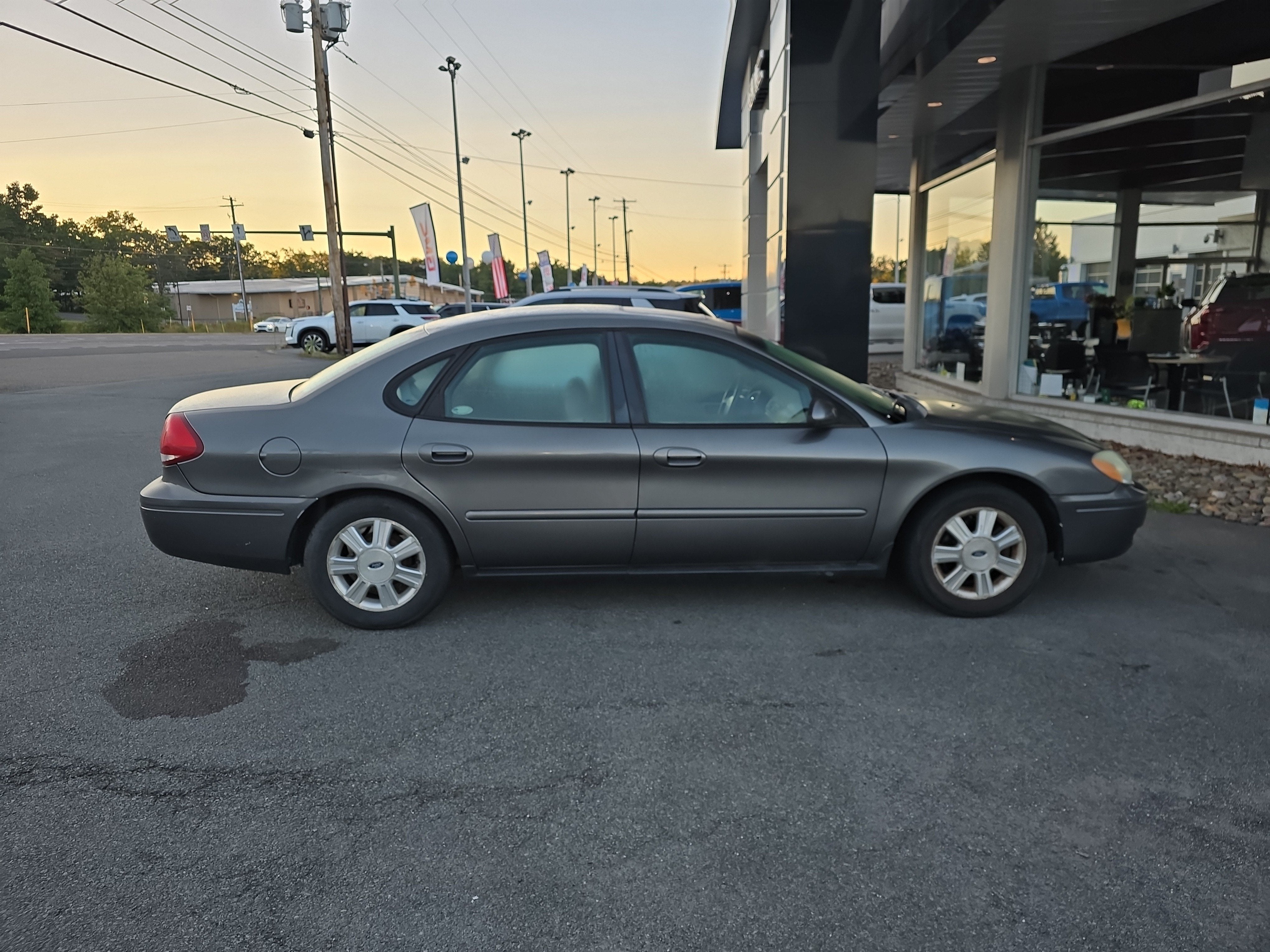 2005 Ford Taurus SEL