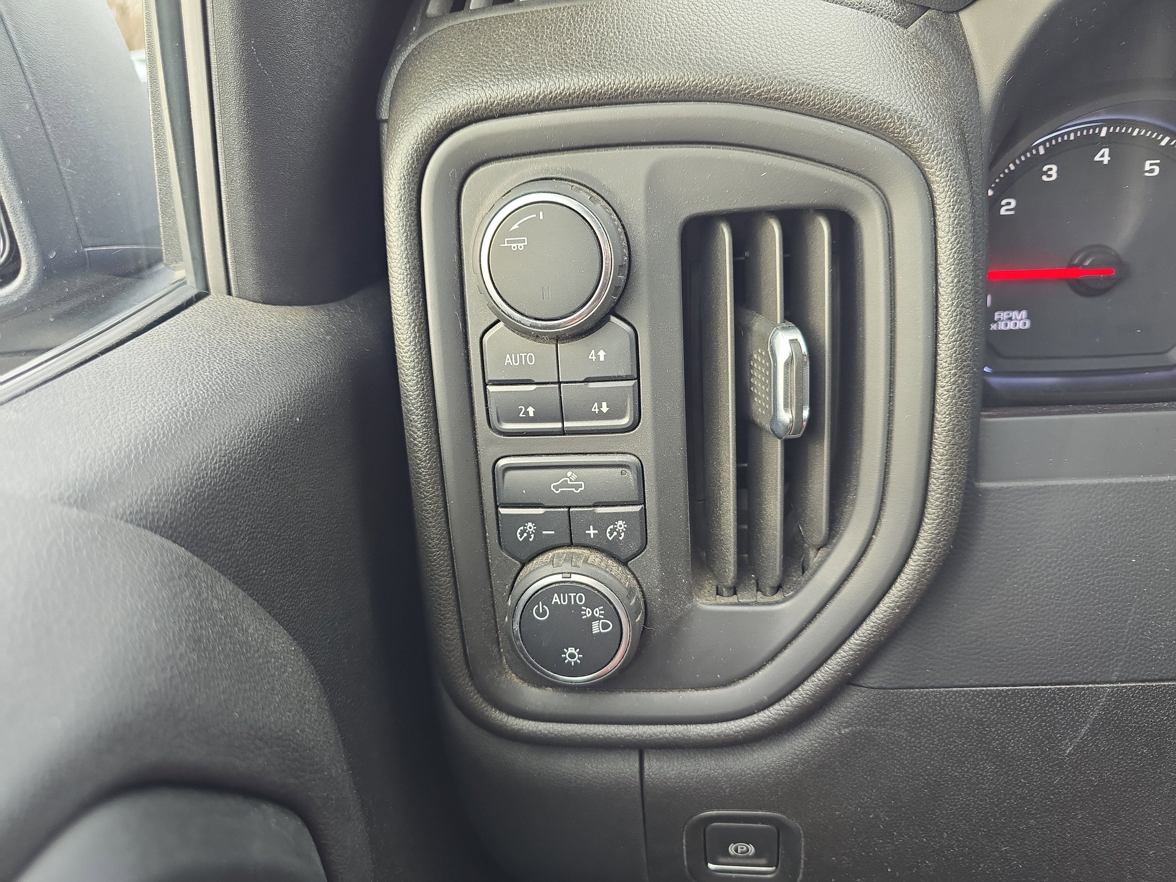 2020 Chevrolet Silverado 1500 Custom Trail Boss