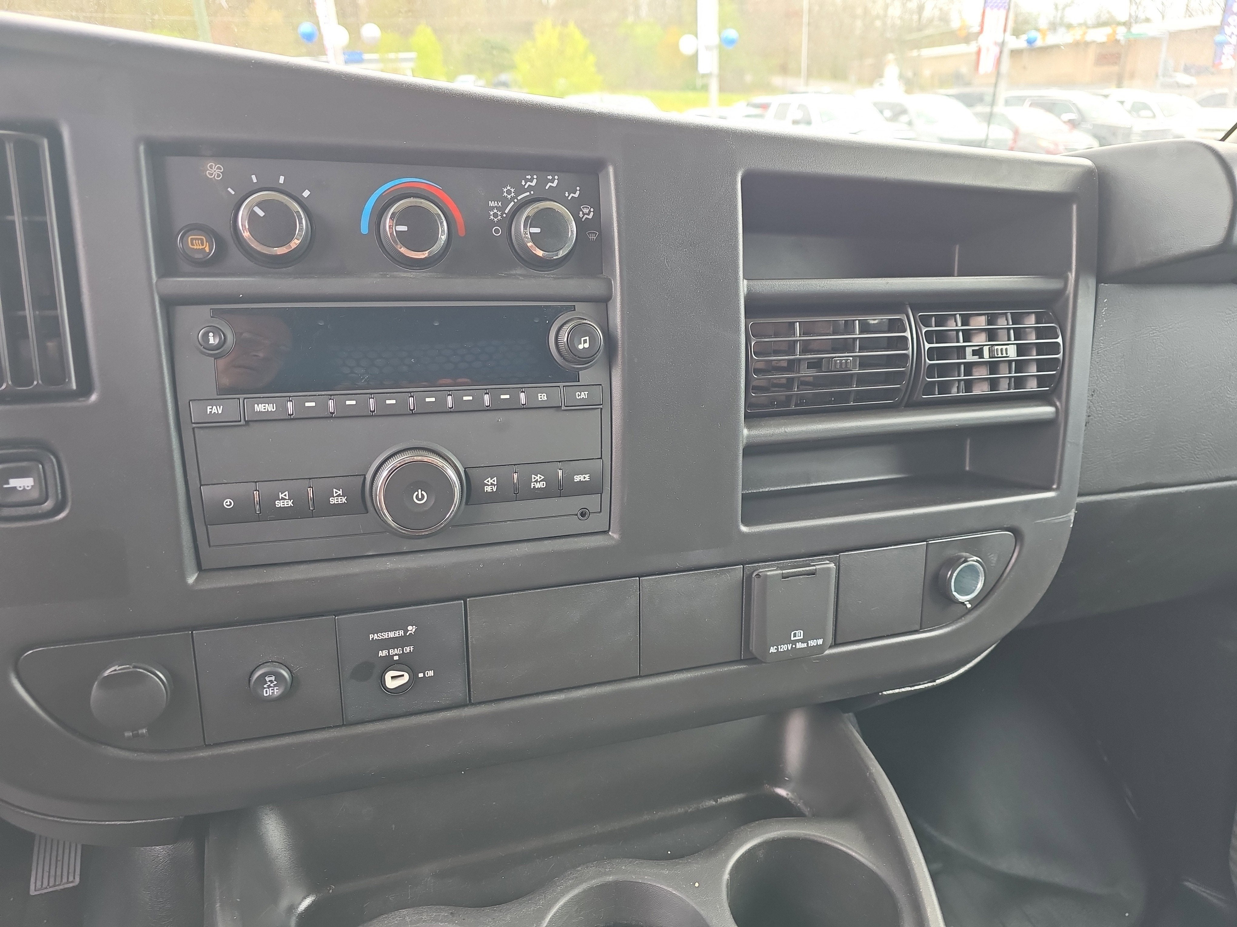 2024 Chevrolet Express Cargo 2500 WT