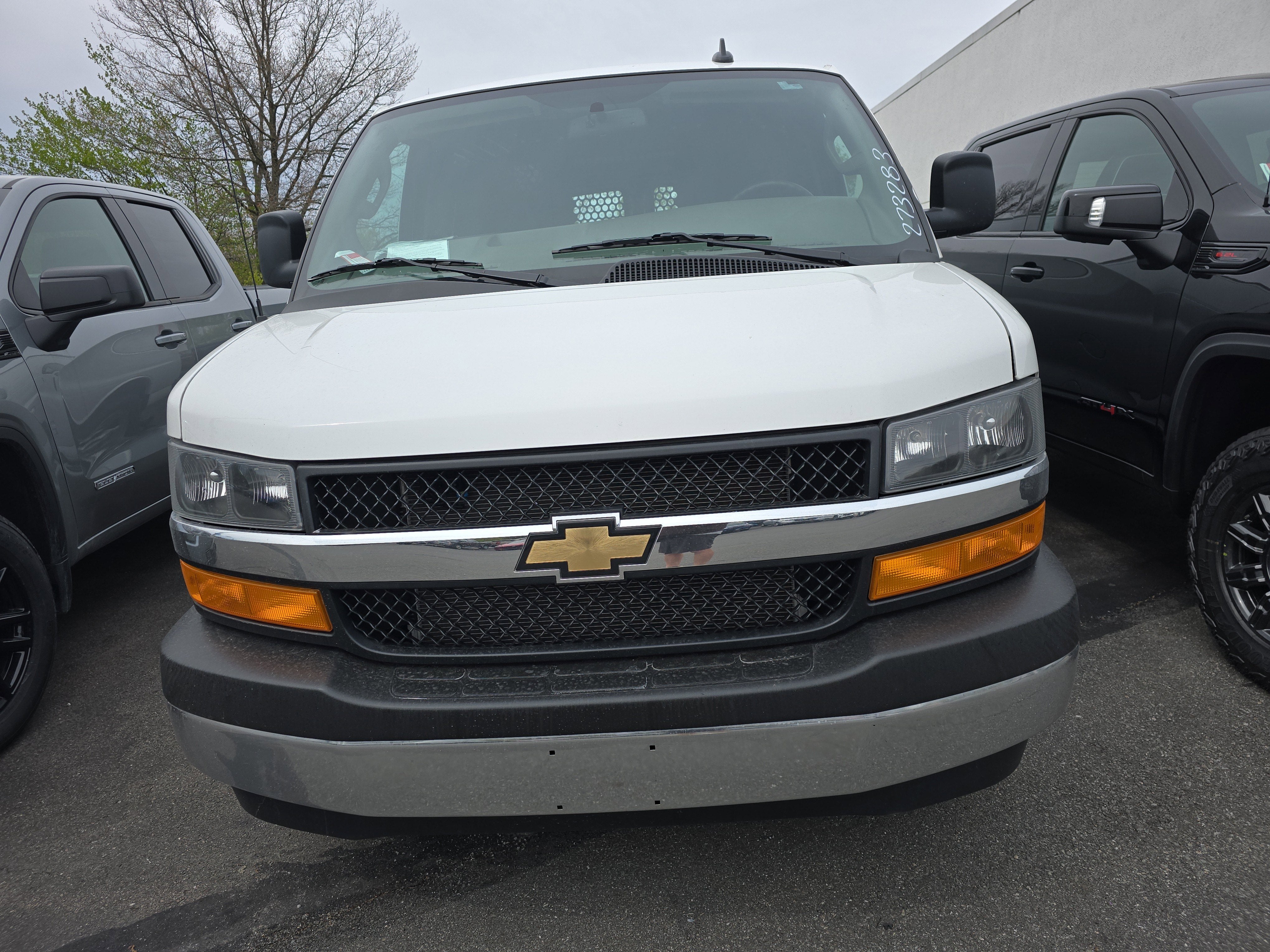 2024 Chevrolet Express Cargo 2500 WT