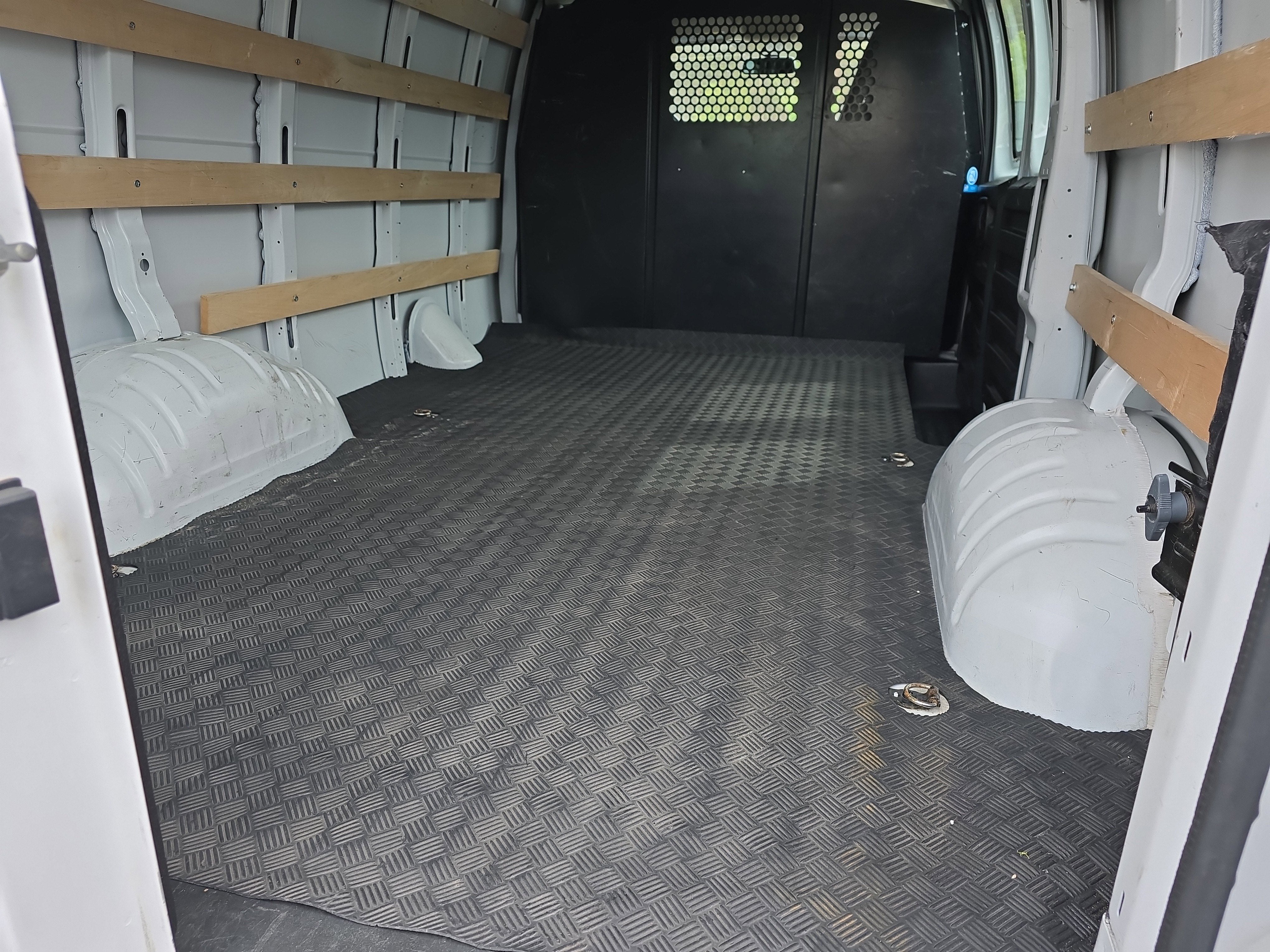 2024 Chevrolet Express Cargo 2500 WT