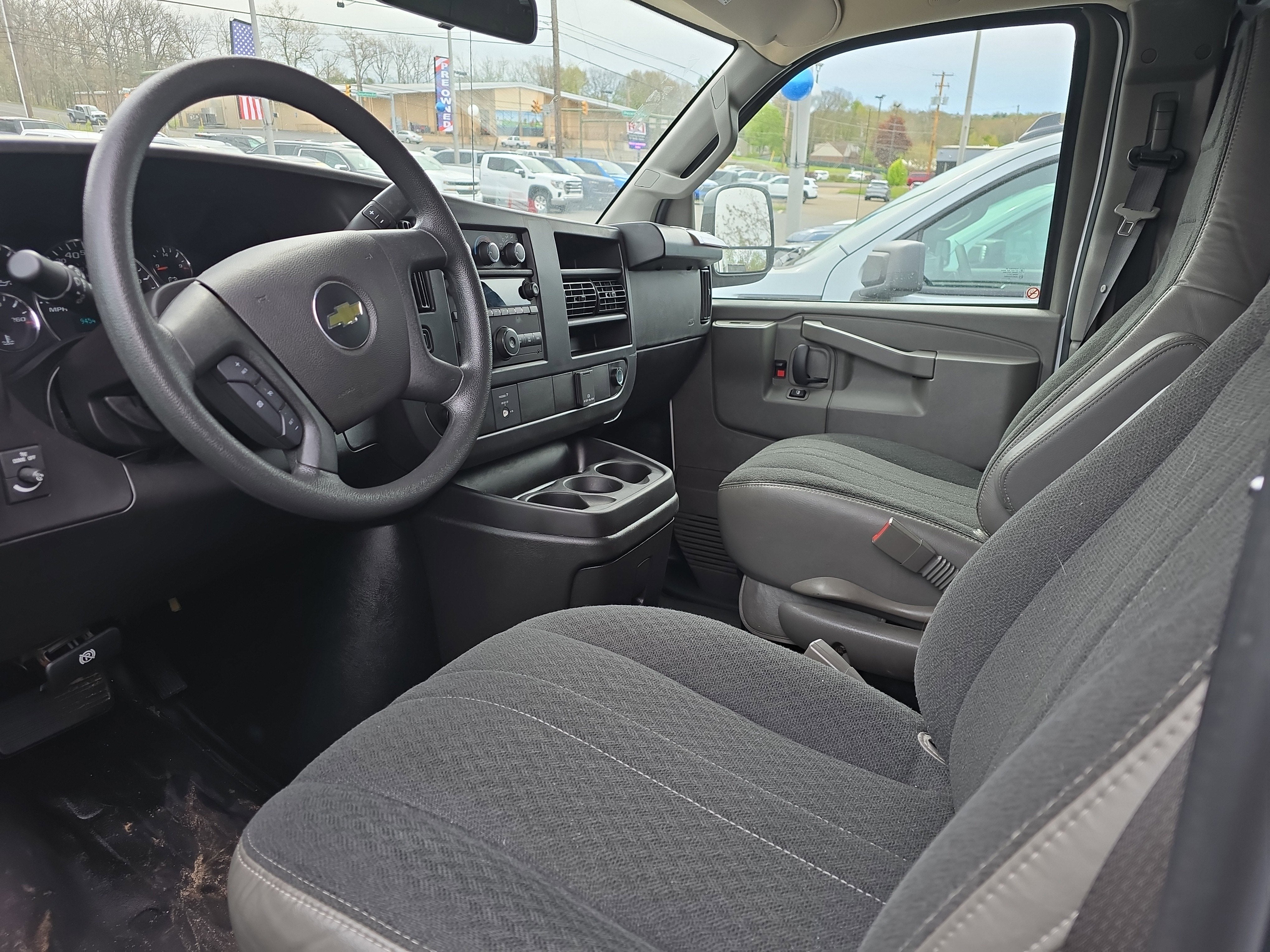 2024 Chevrolet Express Cargo 2500 WT