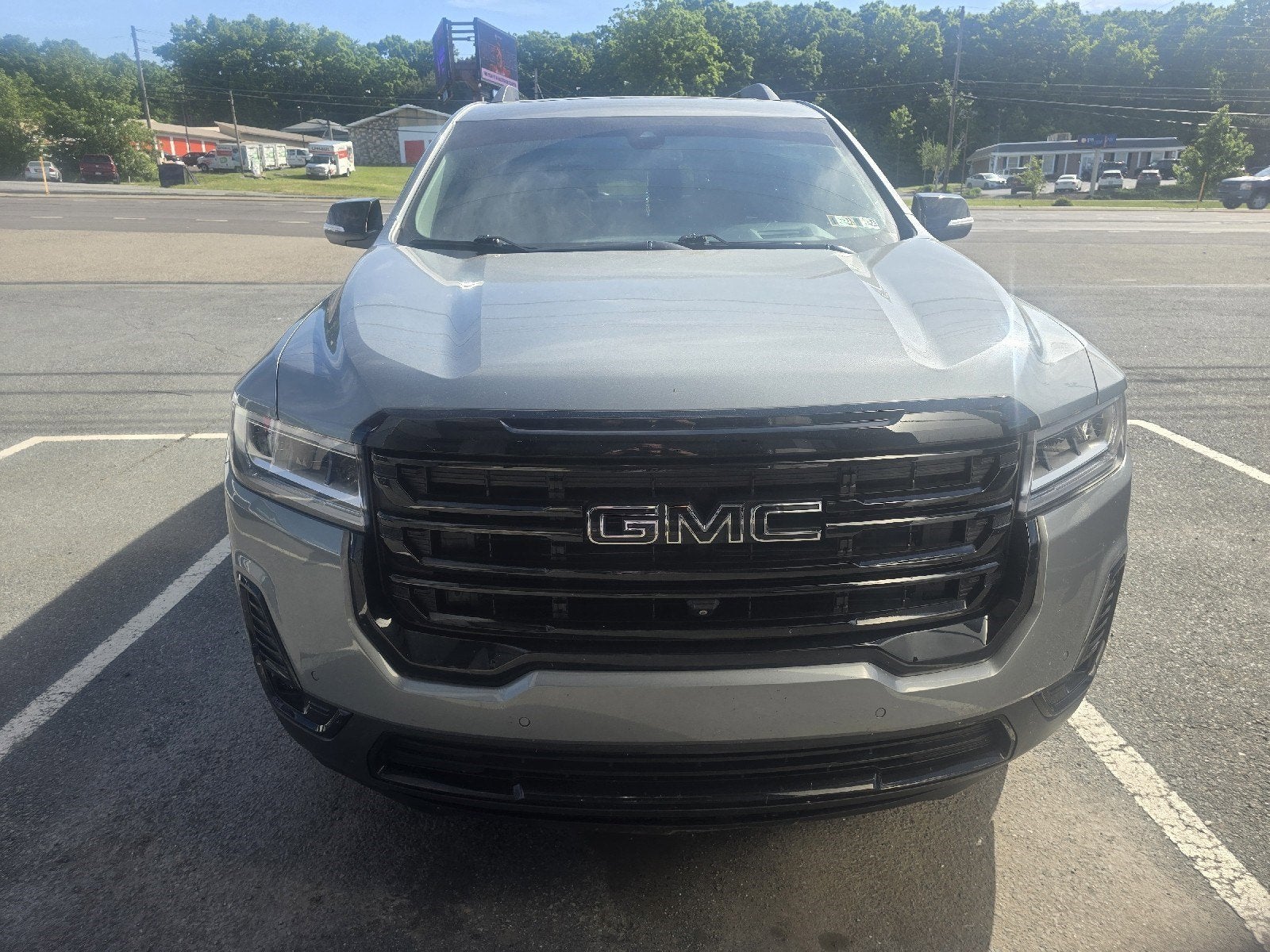 2023 GMC Acadia SLT