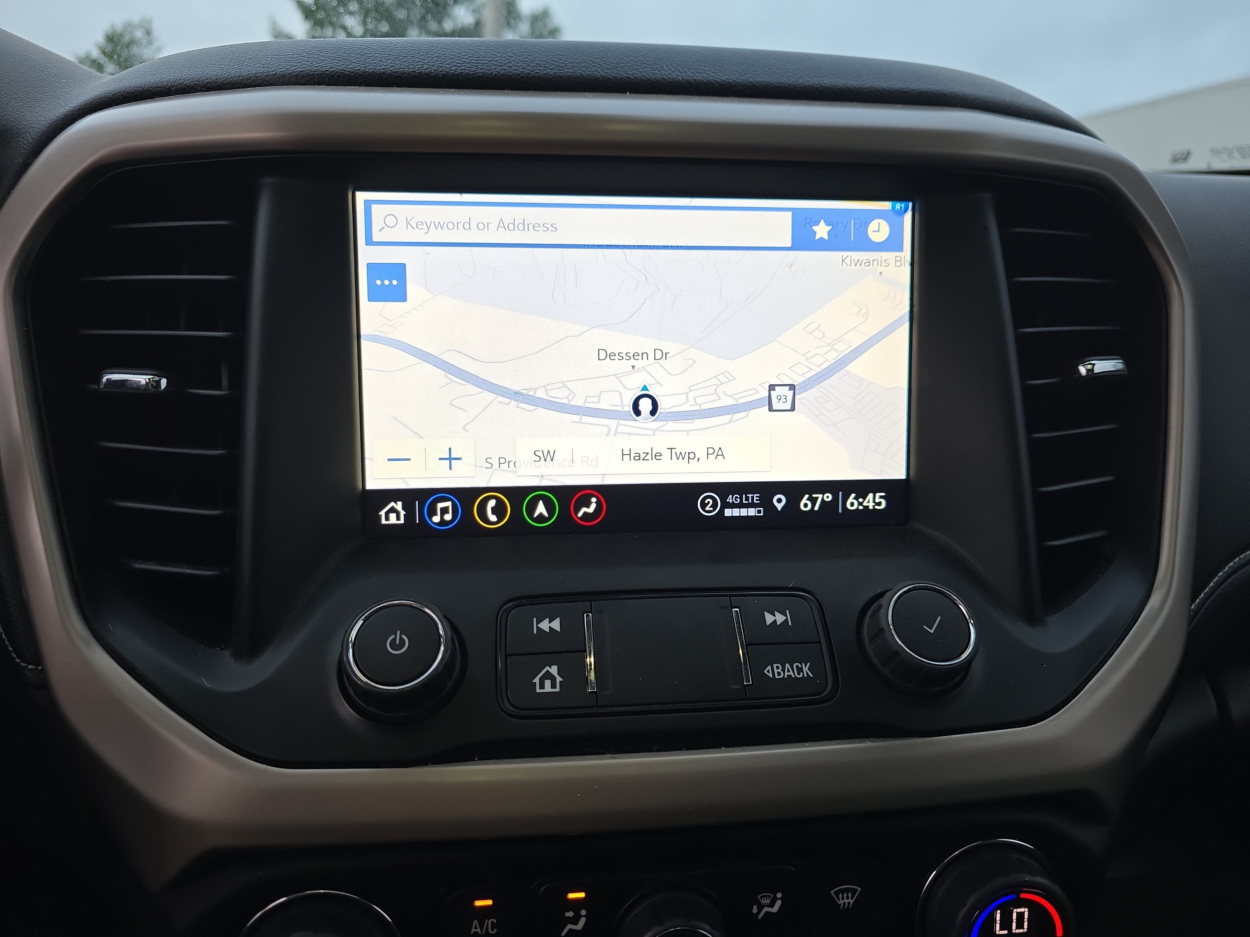 2023 GMC Acadia Denali