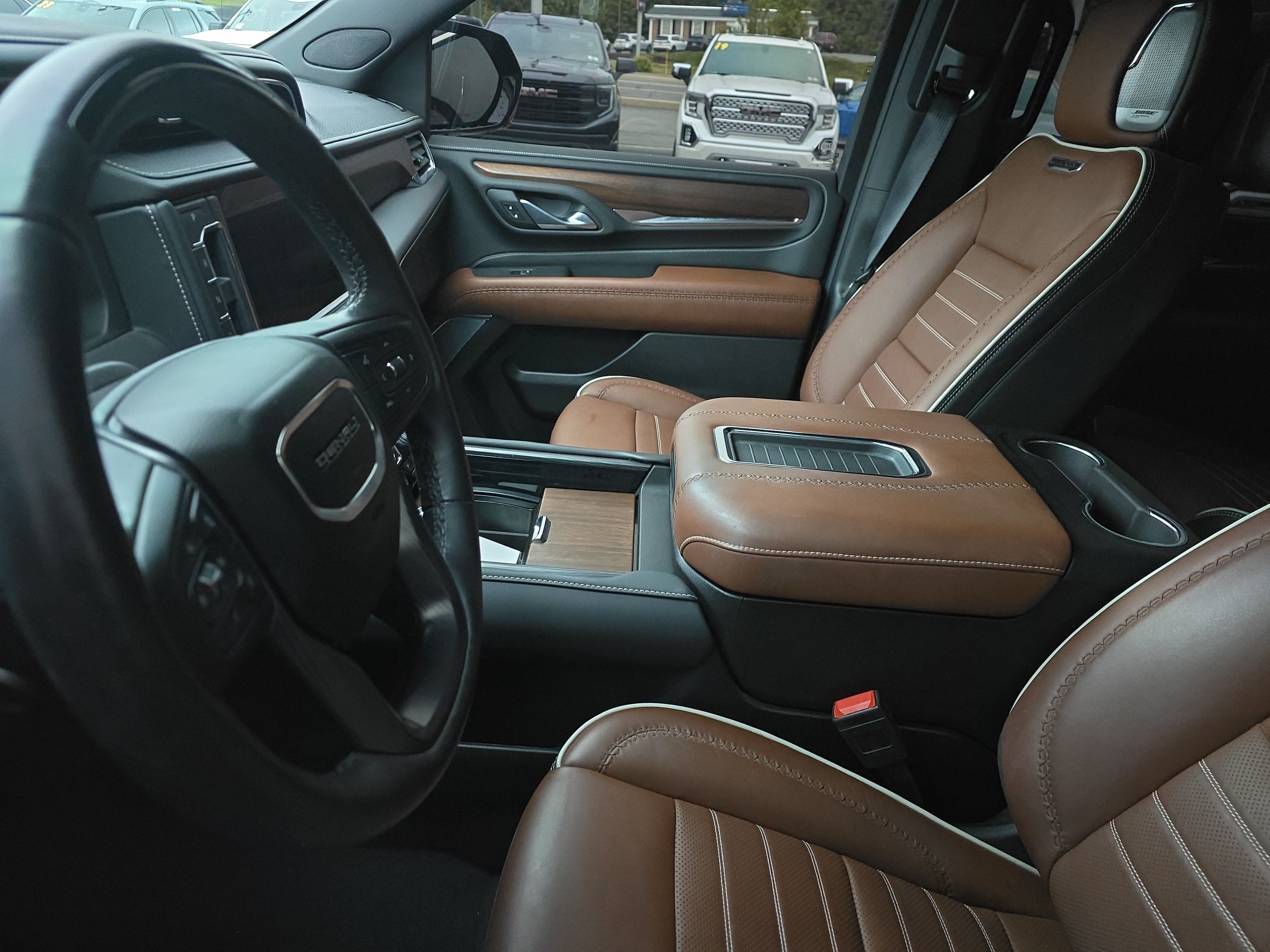 2023 GMC Yukon XL Denali Ultimate