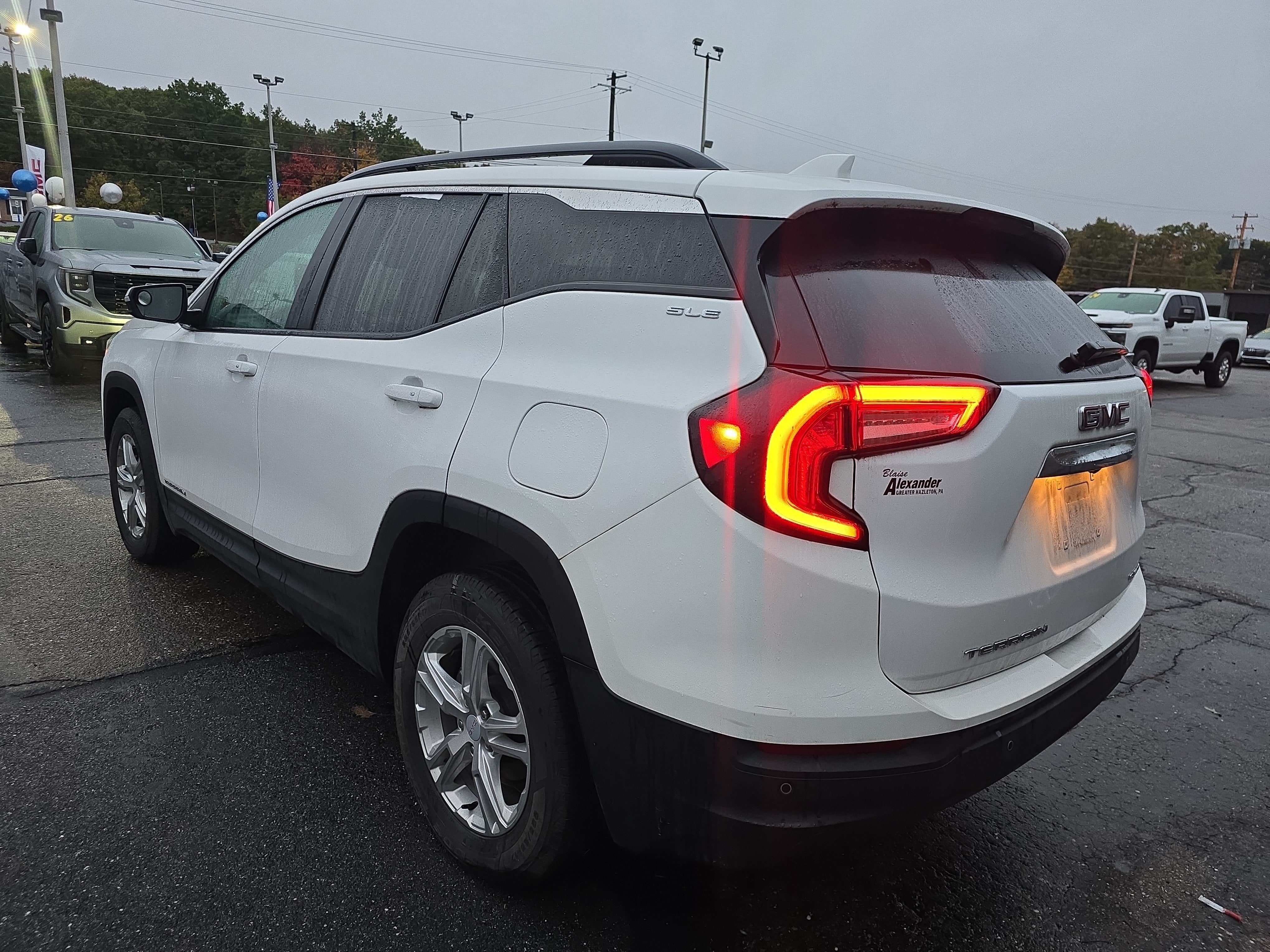 2023 GMC Terrain SLE