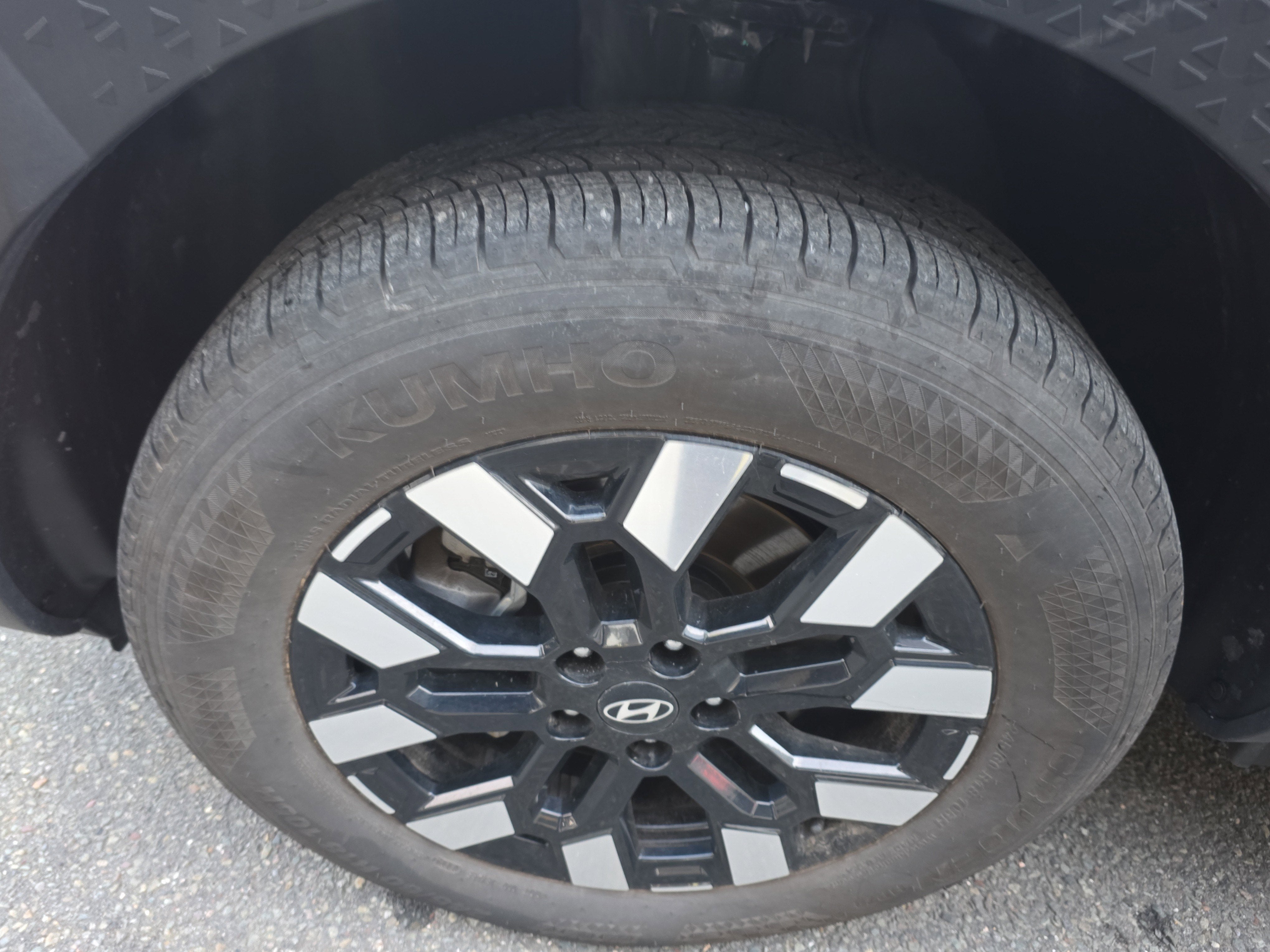 2025 Hyundai Santa Cruz SEL Activity