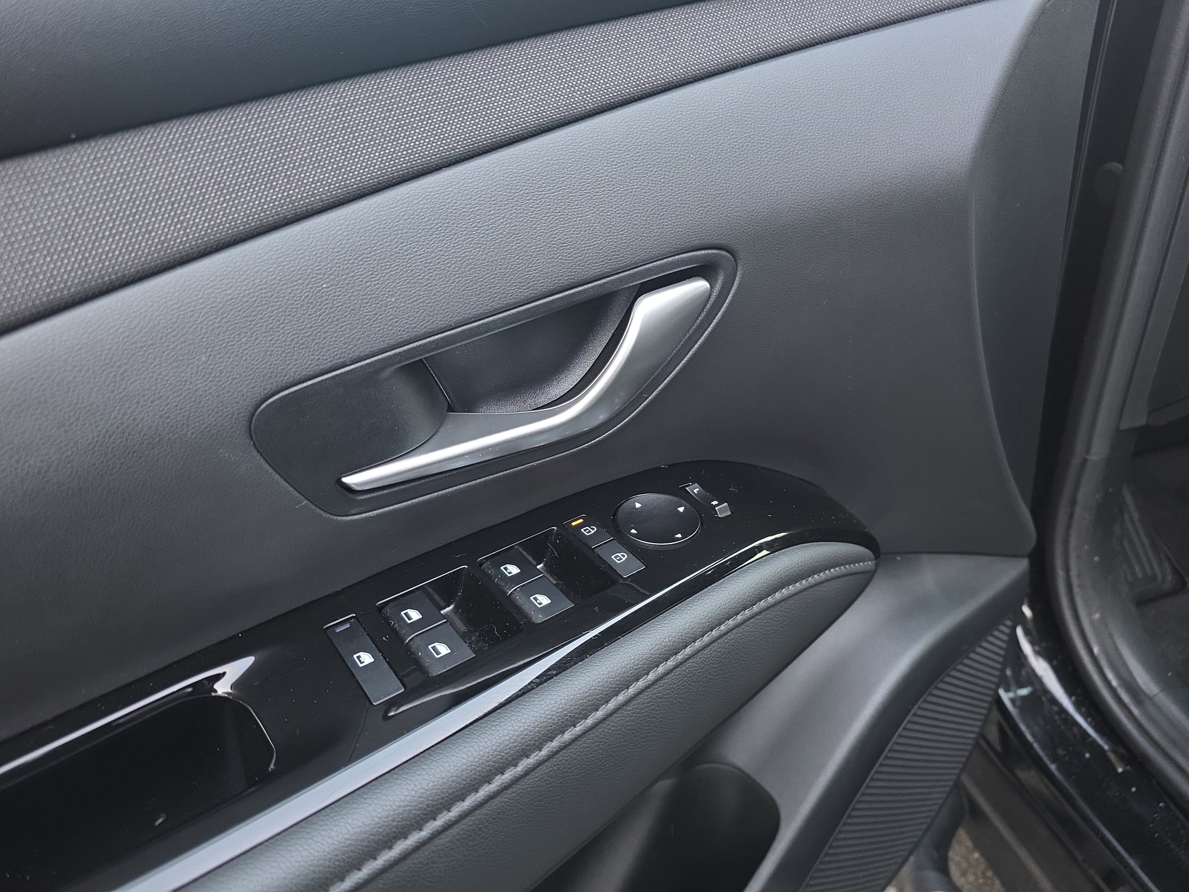 2025 Hyundai Santa Cruz SEL Activity