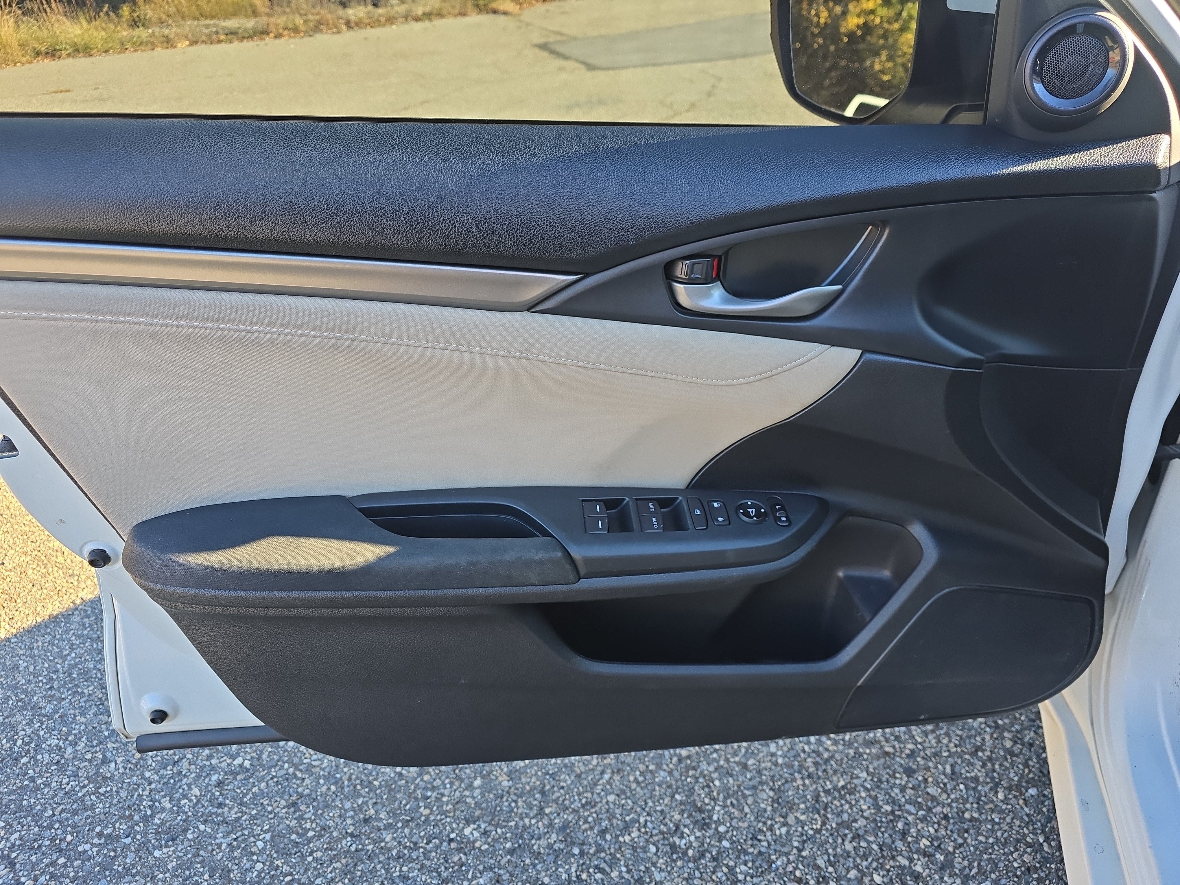 2019 Honda Civic Hatchback EX