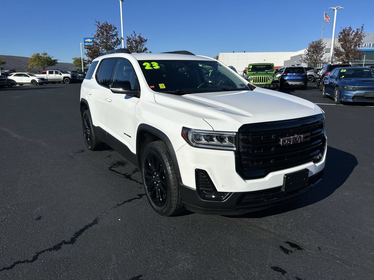 2023 GMC Acadia SLE