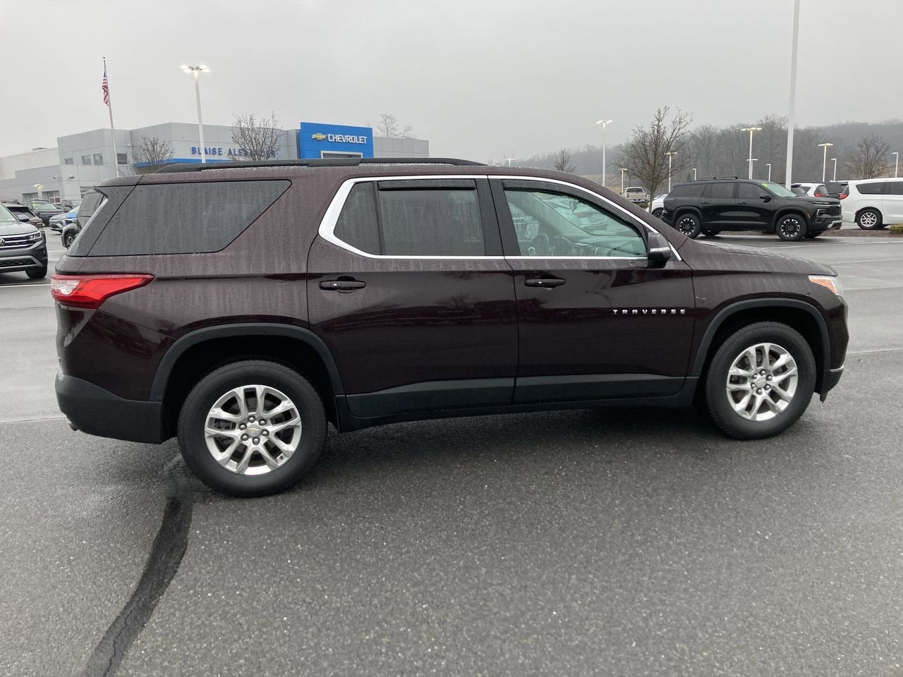 2021 Chevrolet Traverse LT Cloth