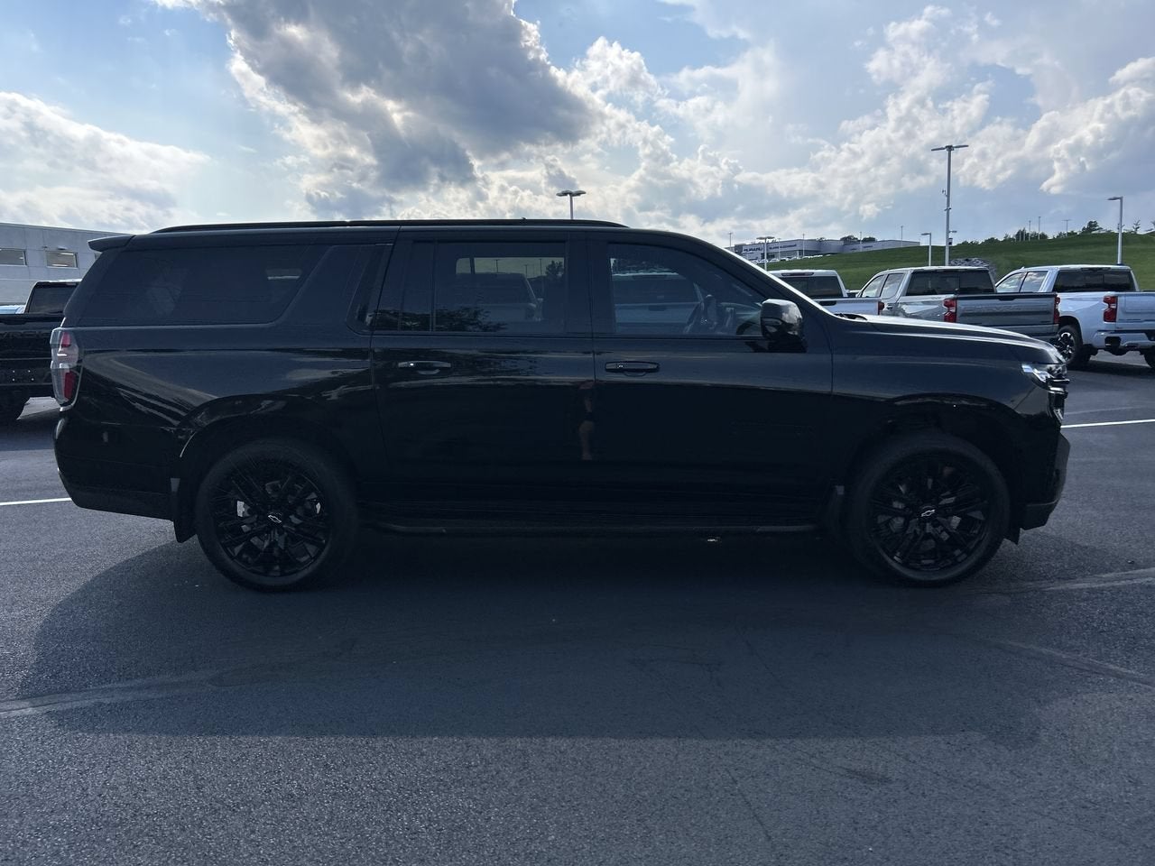2024 Chevrolet Suburban RST