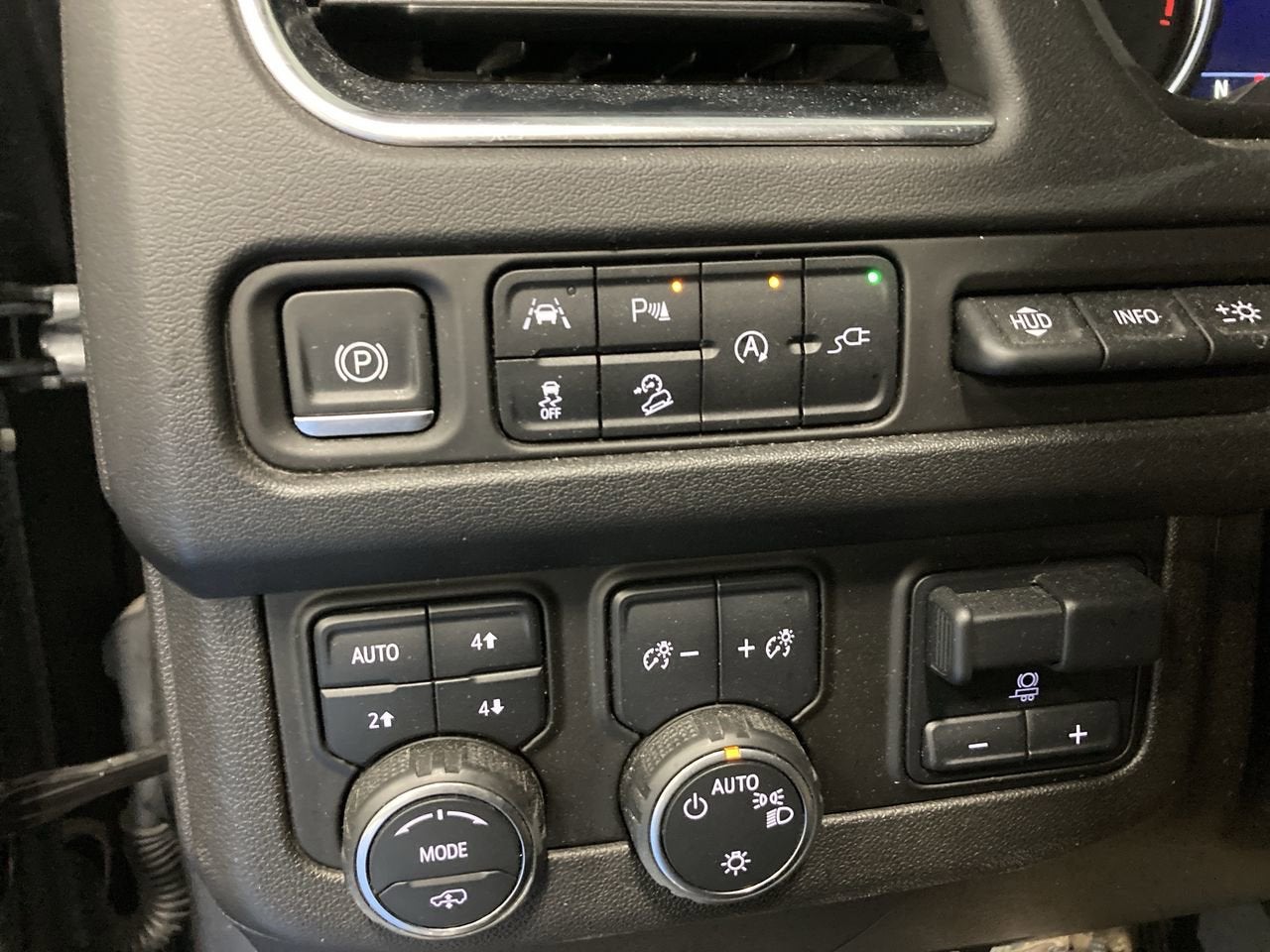 2021 Chevrolet Suburban High Country