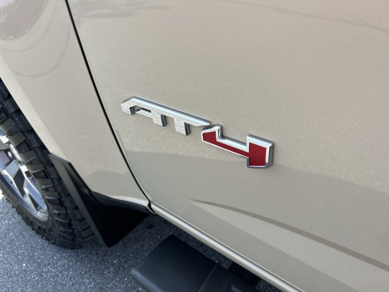 2022 GMC Canyon AT4 - Leather