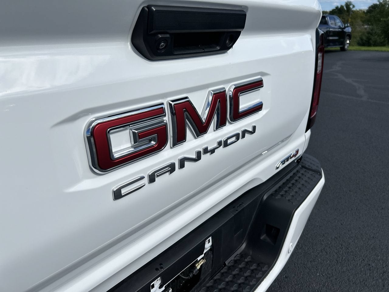2024 GMC Canyon AT4