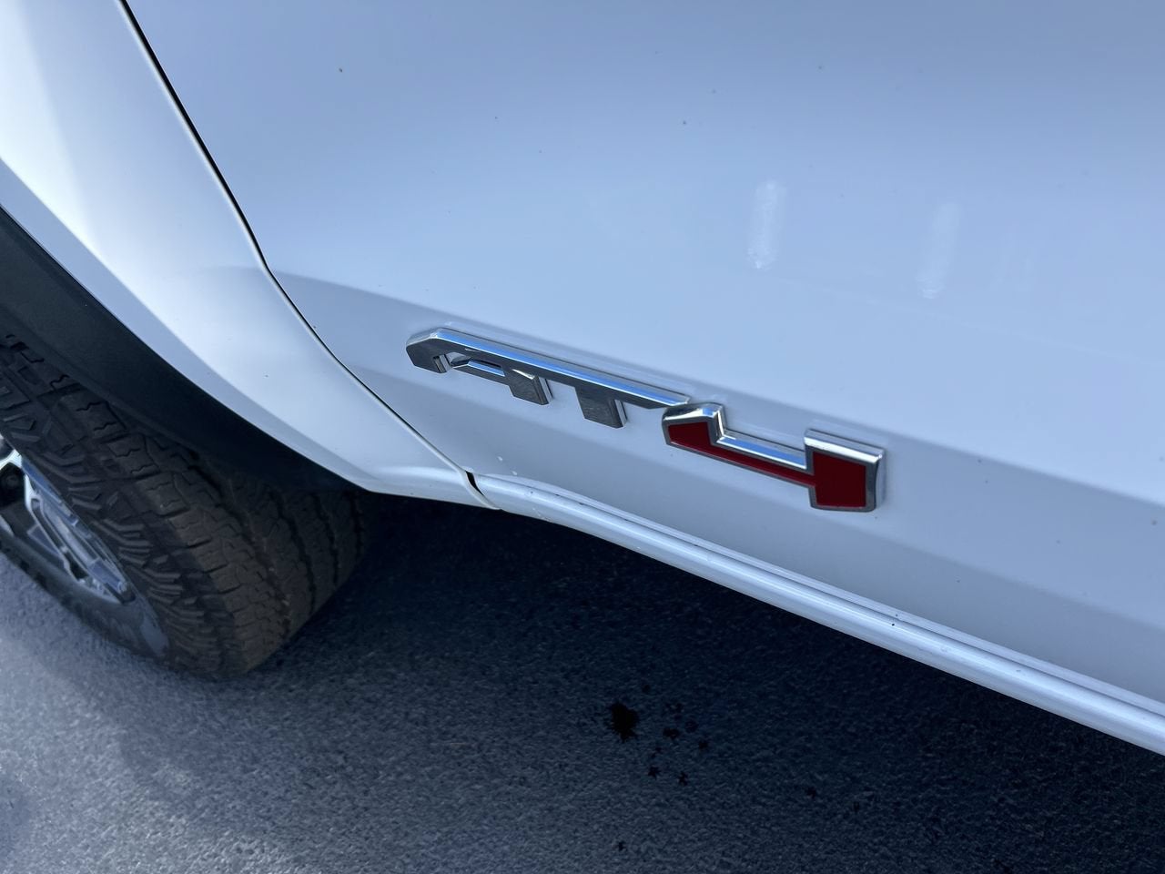 2024 GMC Canyon AT4