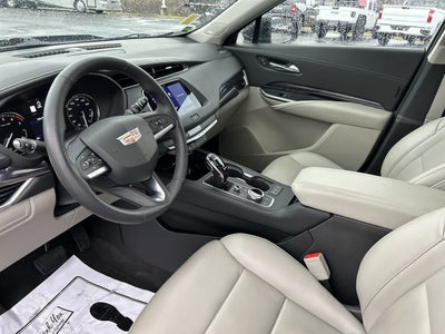 2022 Cadillac XT4 Luxury