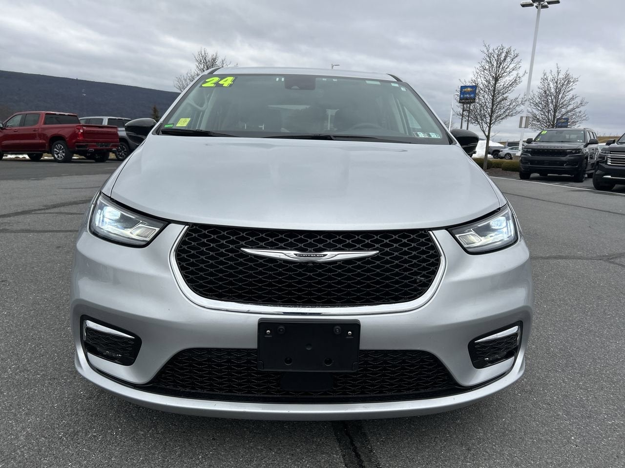 2024 Chrysler Pacifica Touring L