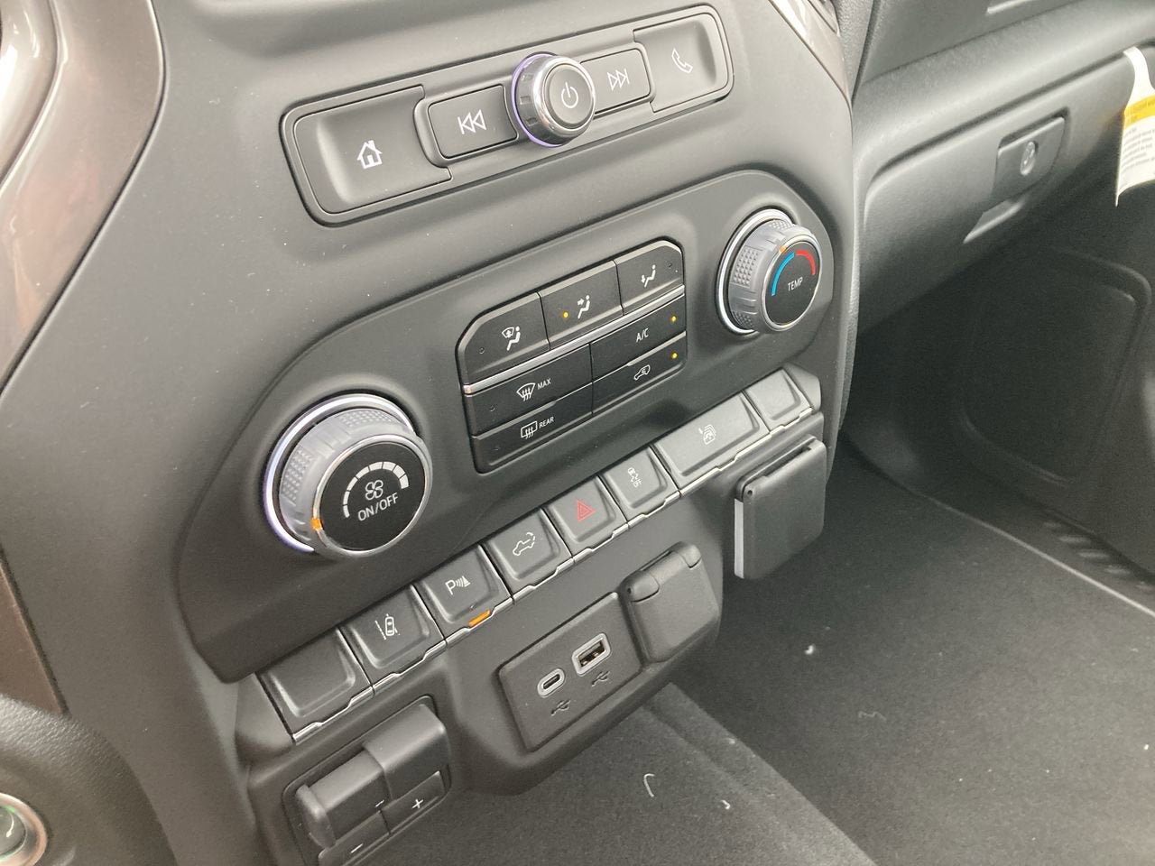 2024 Chevrolet Silverado 2500 HD Custom