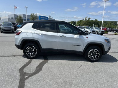 2025 Jeep Compass Trailhawk