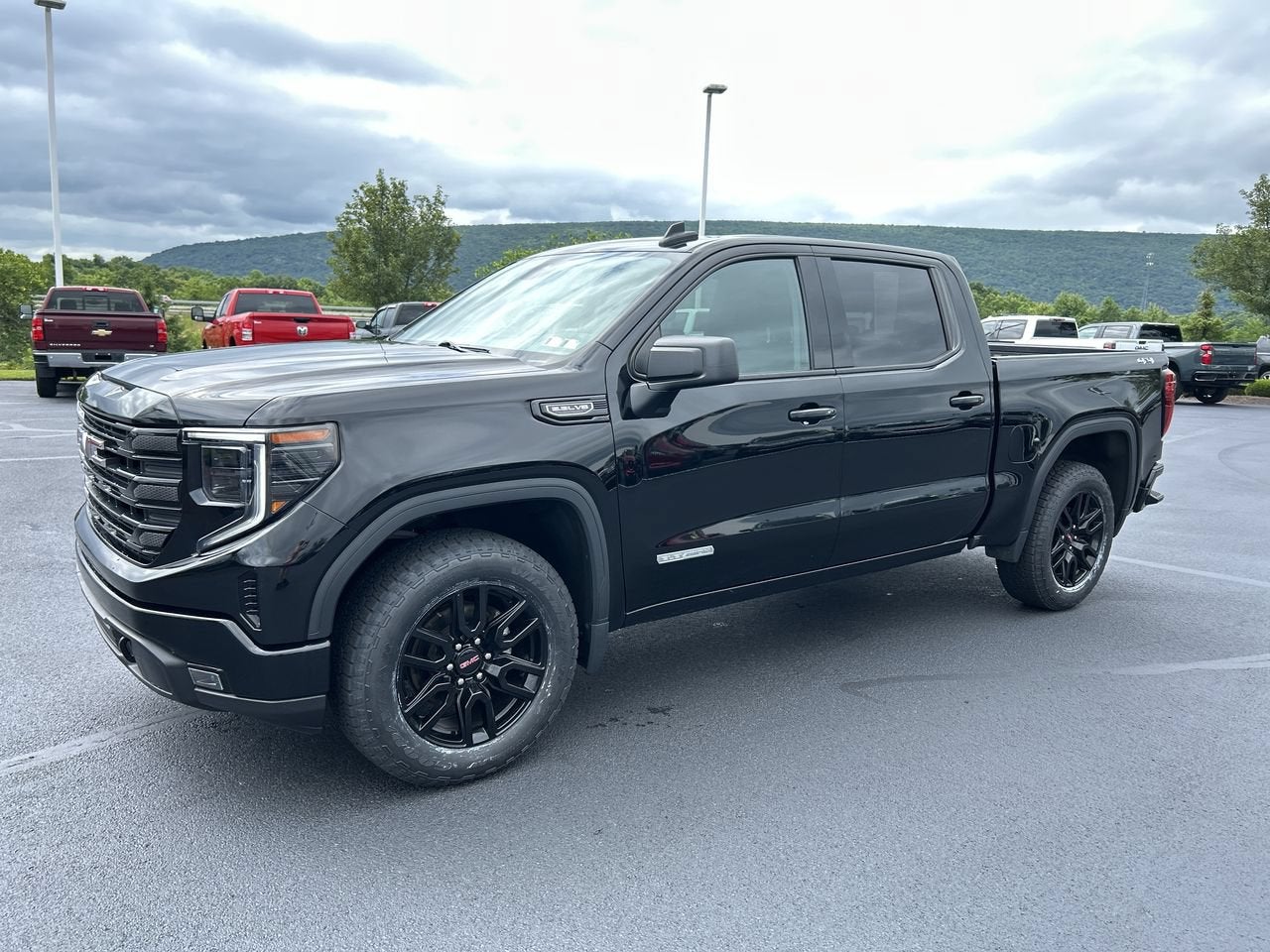 2024 GMC Sierra 1500 Elevation